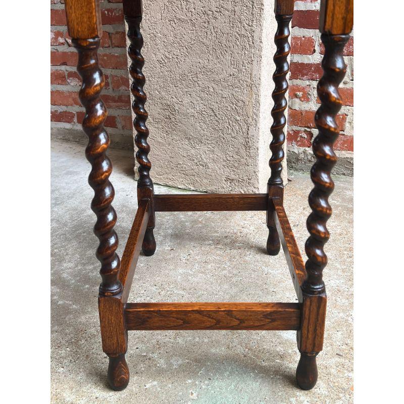 Antique English Tiger Oak Barley Twist Side Sofa Table Scalloped Edge, c1910 13