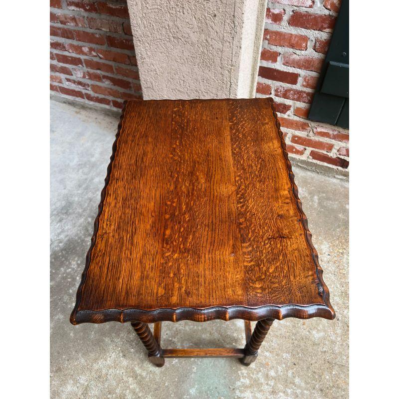 Antique English Tiger Oak Barley Twist Side Sofa Table Scalloped Edge, c1910 2
