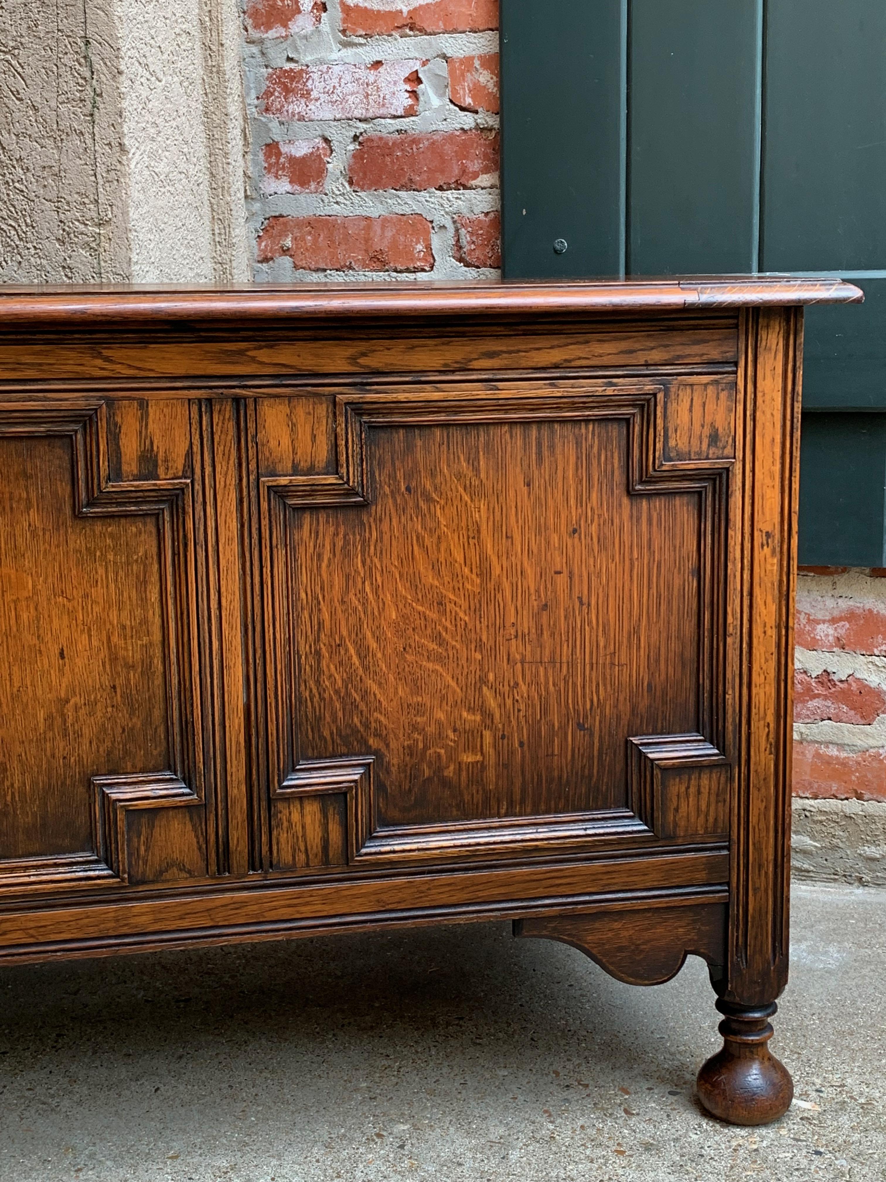 English Tiger Oak Blanket Box Trunk Hope Chest Table Jacobean, 20th Century 5