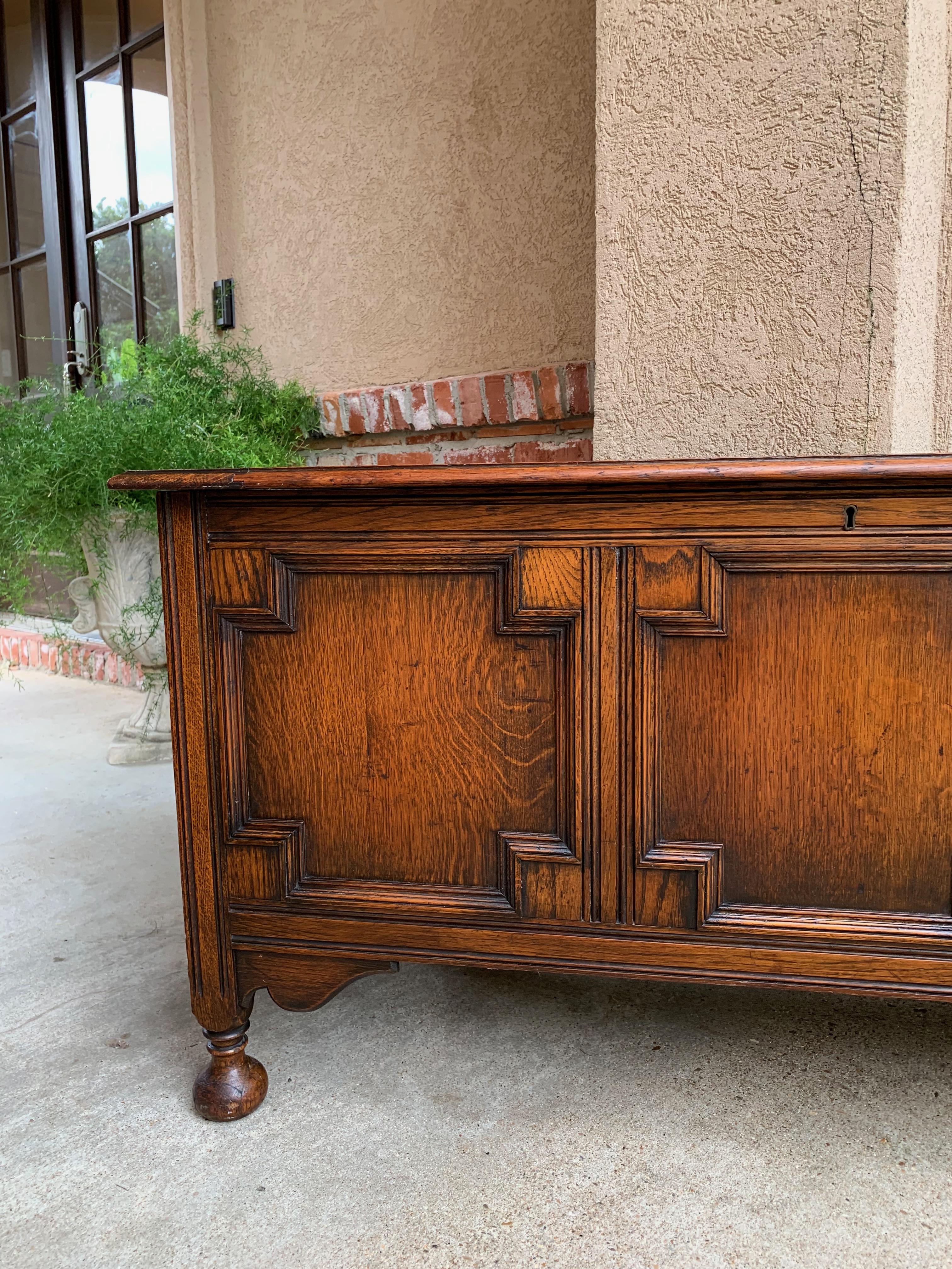 English Tiger Oak Blanket Box Trunk Hope Chest Table Jacobean, 20th Century 1