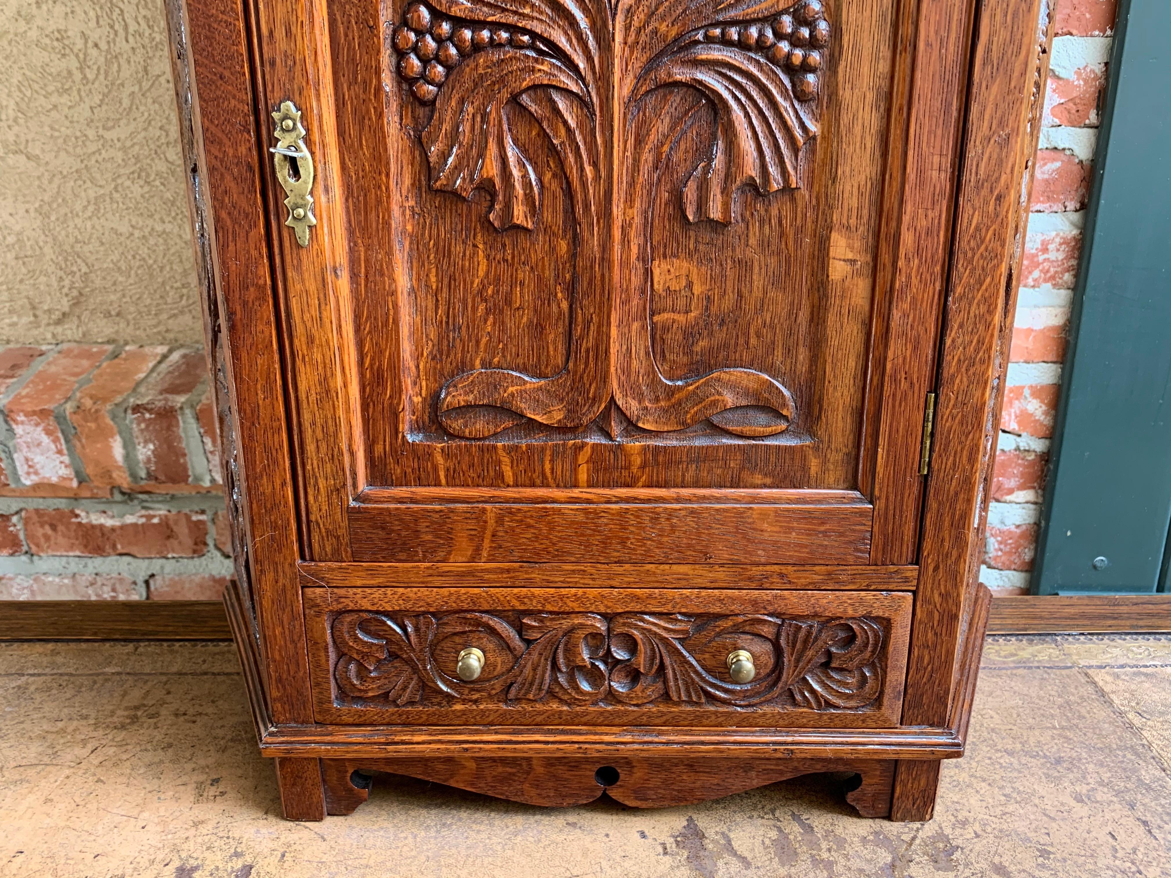 Antique English Tiger Oak Carved Cabinet Counter Wall Card Jewelry, circa 1900 3