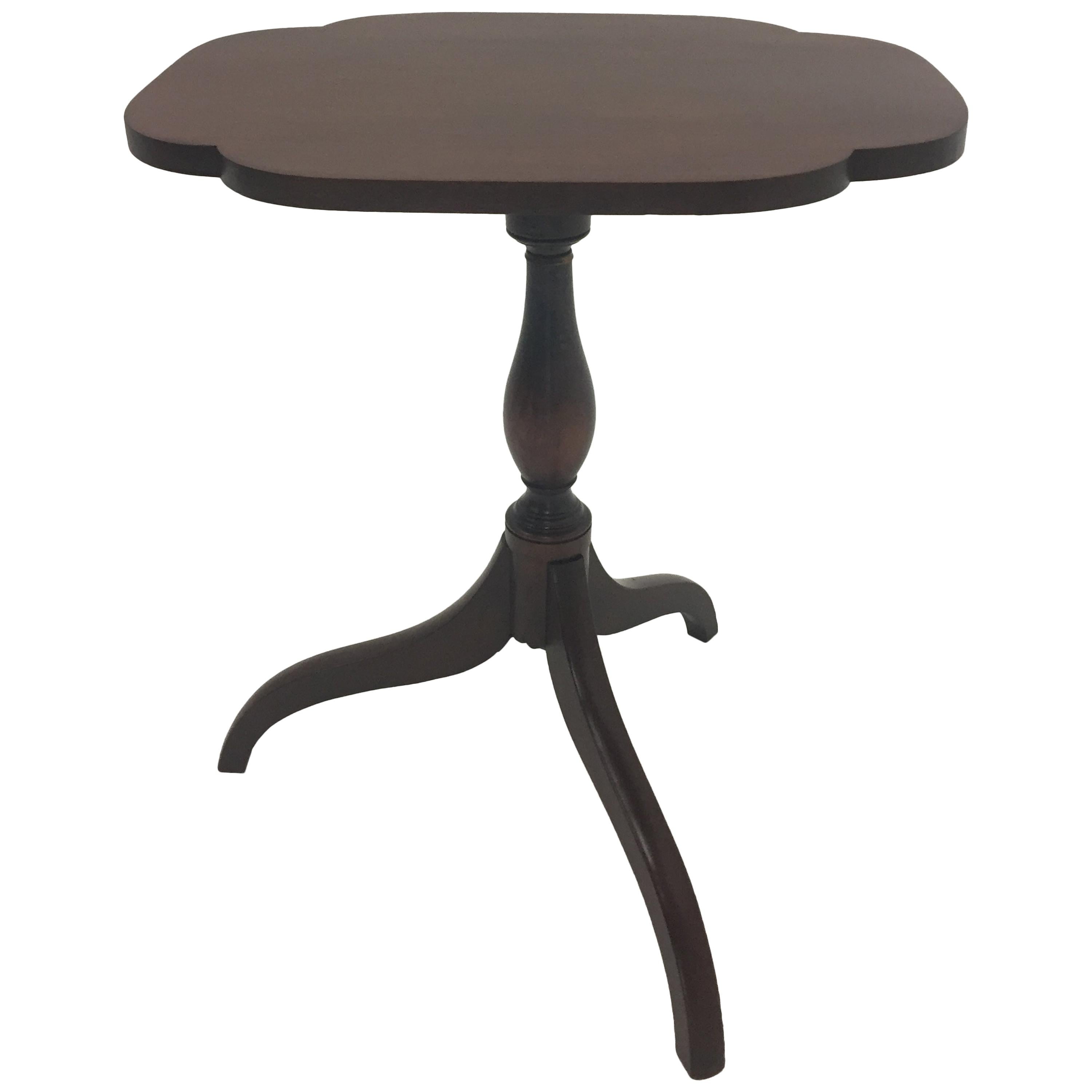 Antique English Tilt Top Mahogany Side Table For Sale