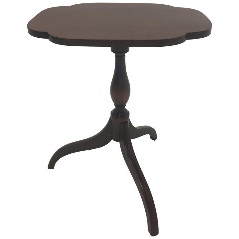 Antique English Tilt Top Mahogany Side Table For Sale at 1stDibs