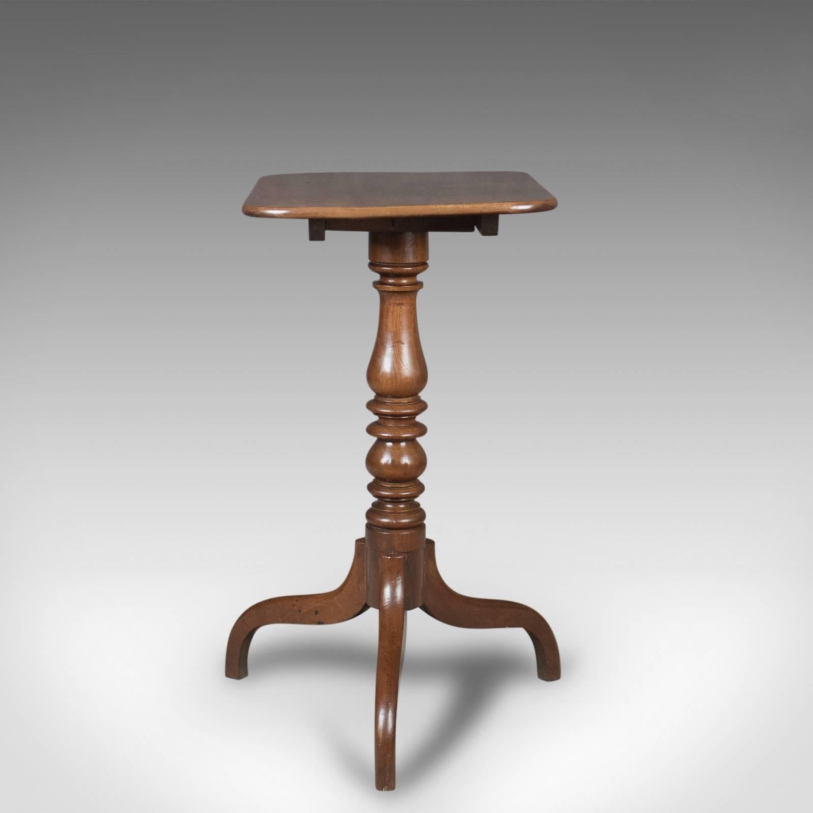 Antique English Tilt-Top Mahogany Wine Table, Georgian, Early 19th Century In Good Condition In Hele, Devon, GB