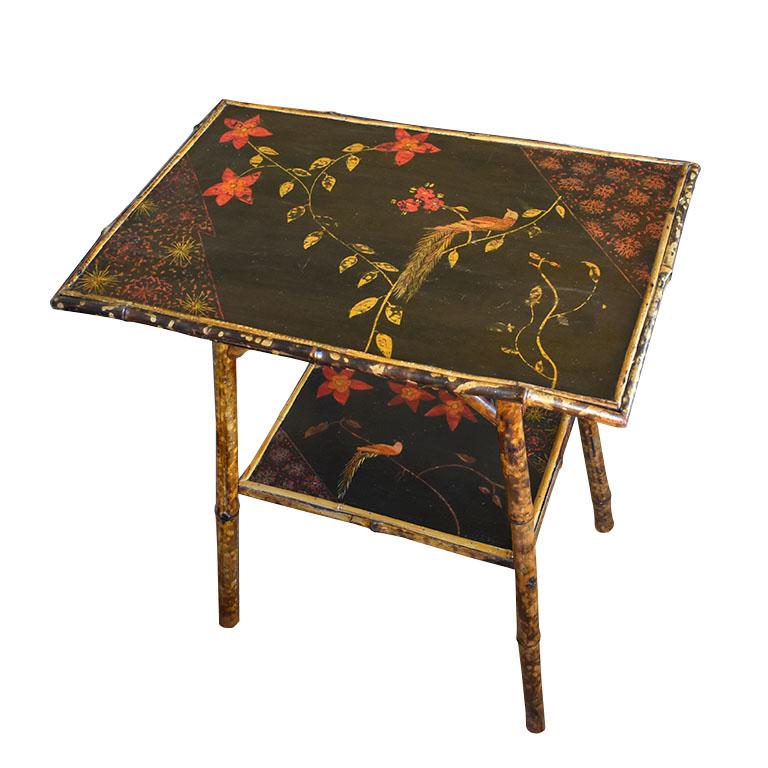 Antique English Traditional Japanned Painted Bamboo Side Table with Bird Motif In Good Condition In Oklahoma City, OK