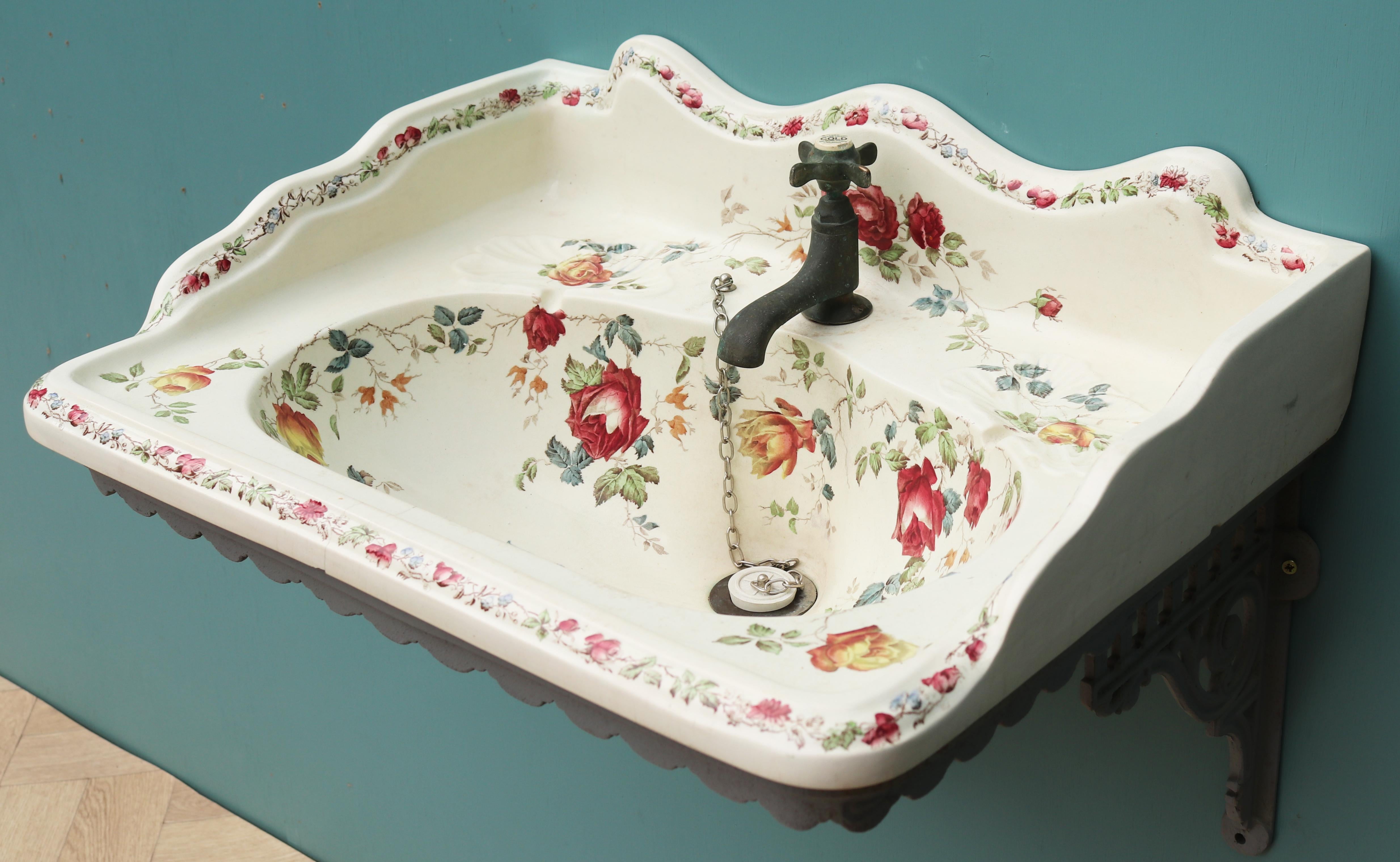 Antique English Transfer Printed Wash Basin In Fair Condition For Sale In Wormelow, Herefordshire