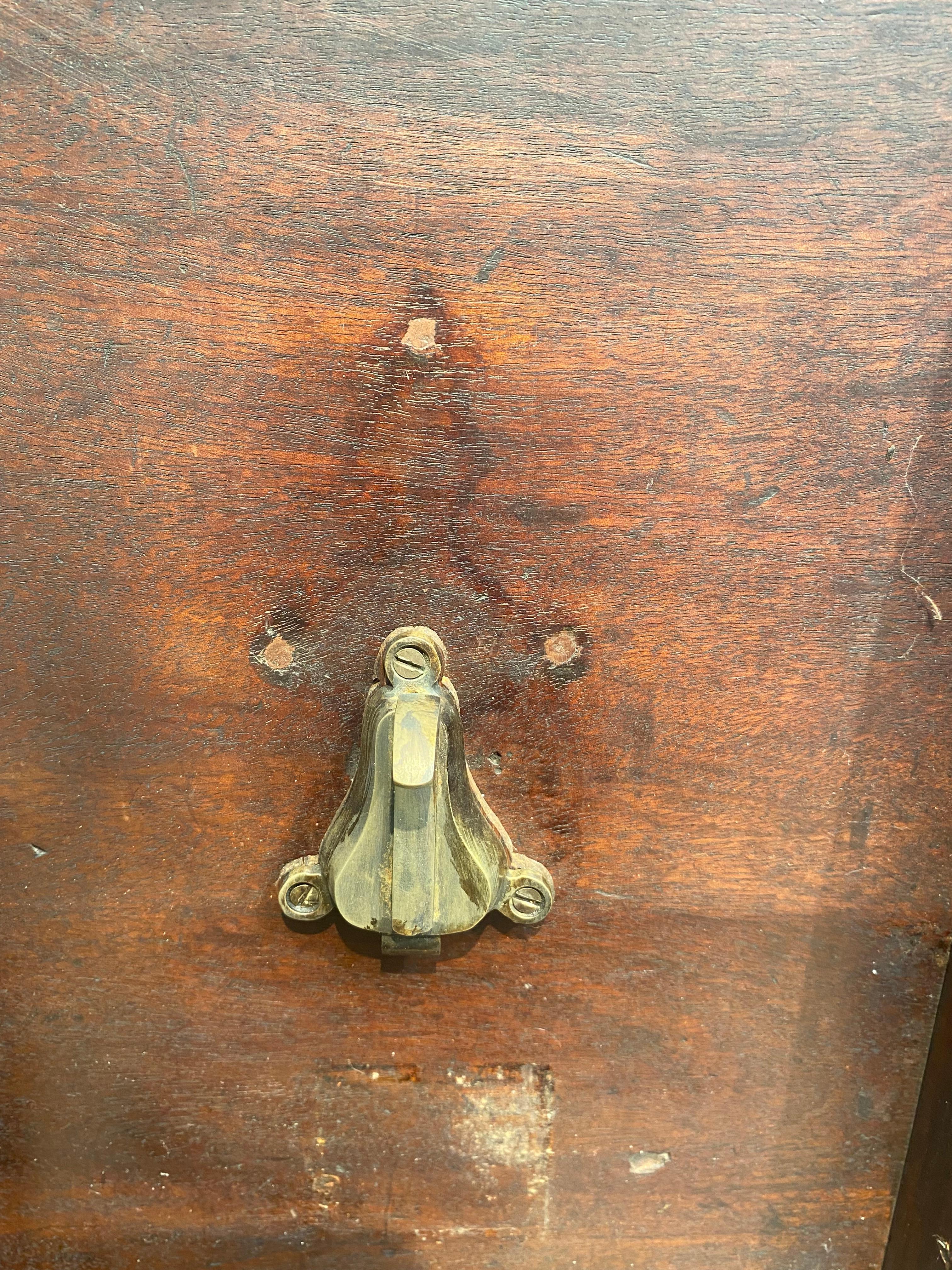 Mahogany Antique English Tripod Table For Sale