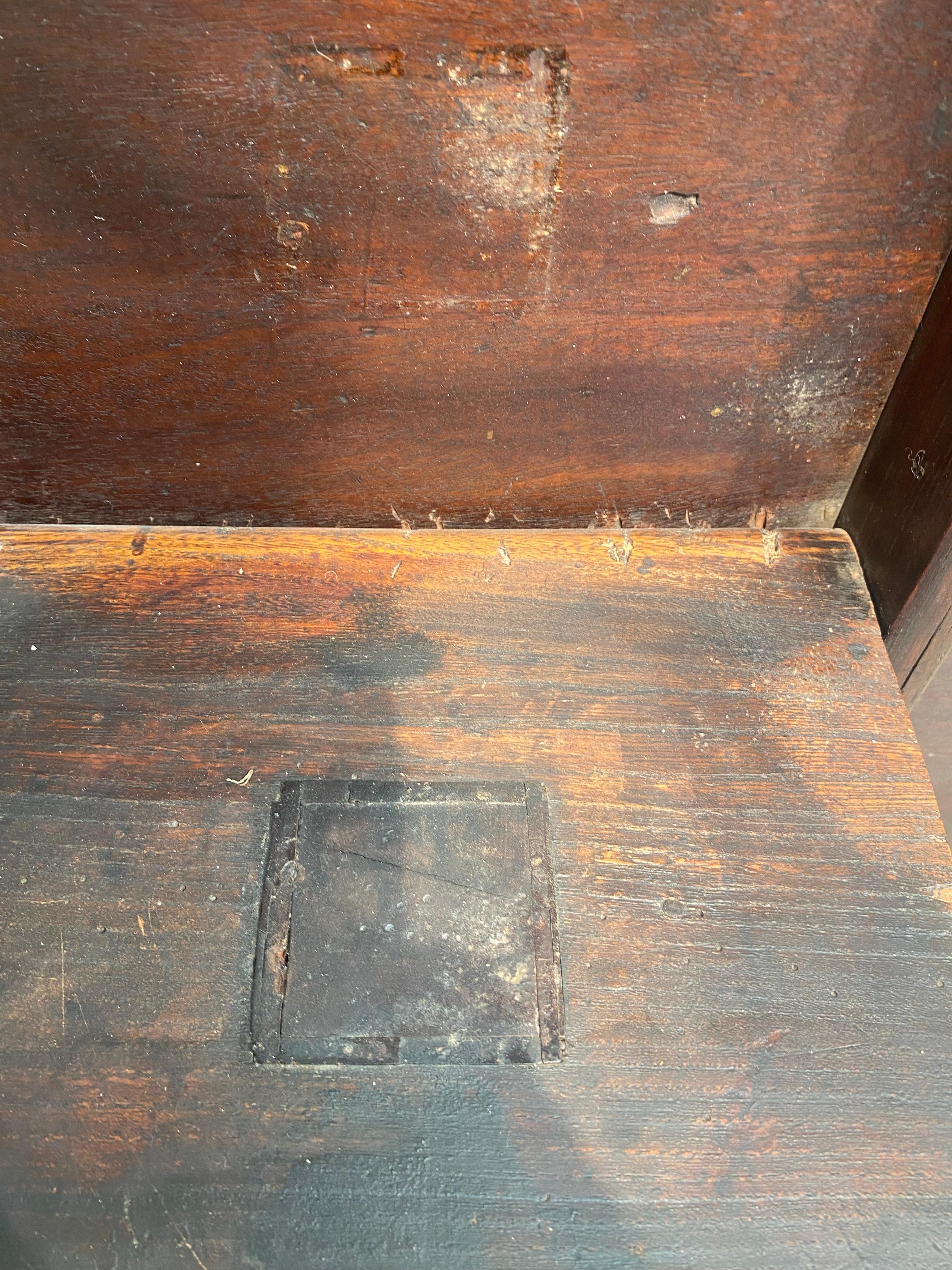 Antique English Tripod Table For Sale 1