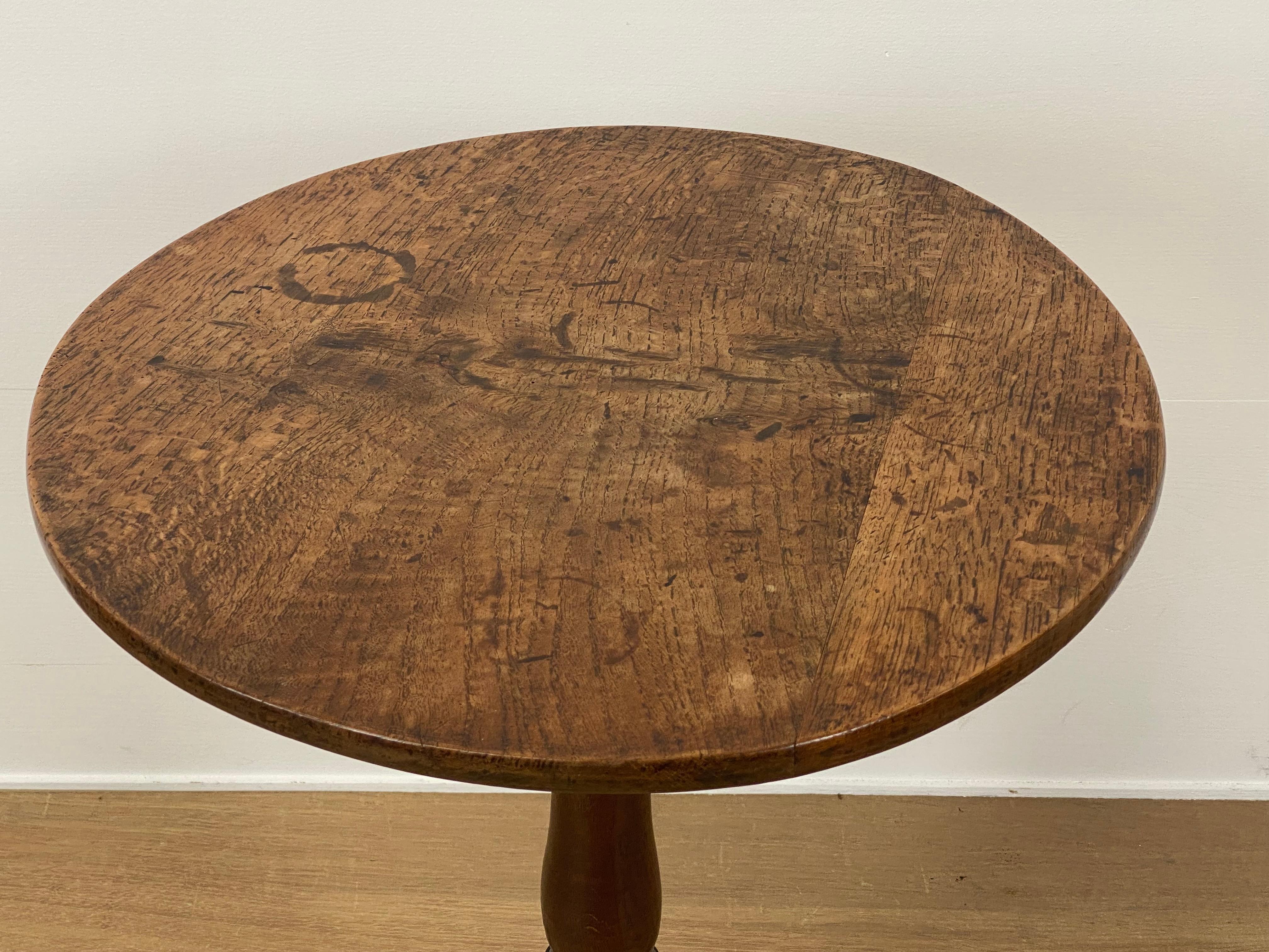 Antique, English Tripod Table in Oak For Sale 2