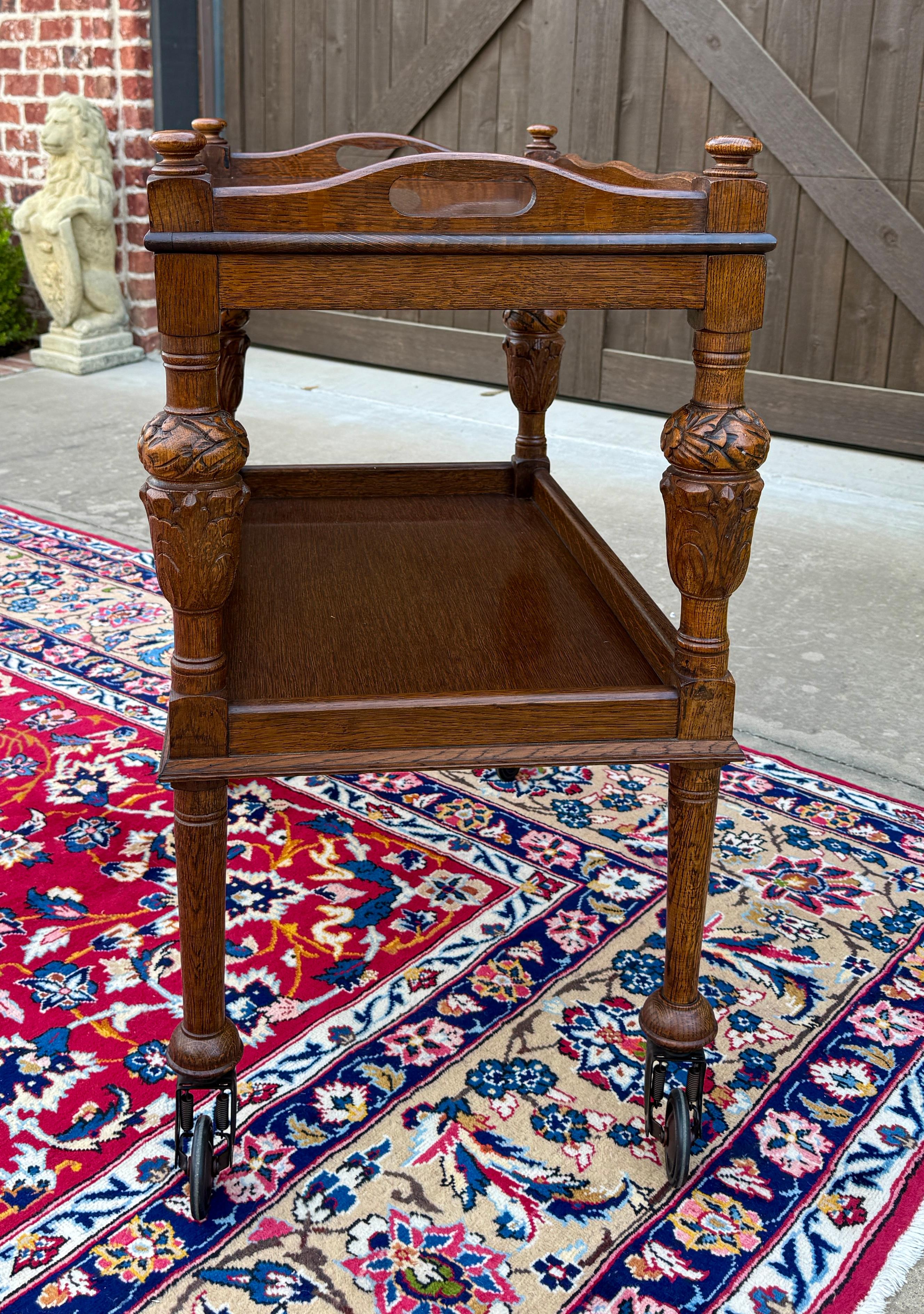 Antico carrello da tè inglese Carrello portapasticceria Vassoio Tudor a 2 piani in Oak, 1930 ca. in vendita 7