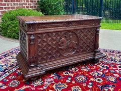 Antique English Trunk Chest Blanket Box Storage Coffer Oak Knight c. 1900-1920