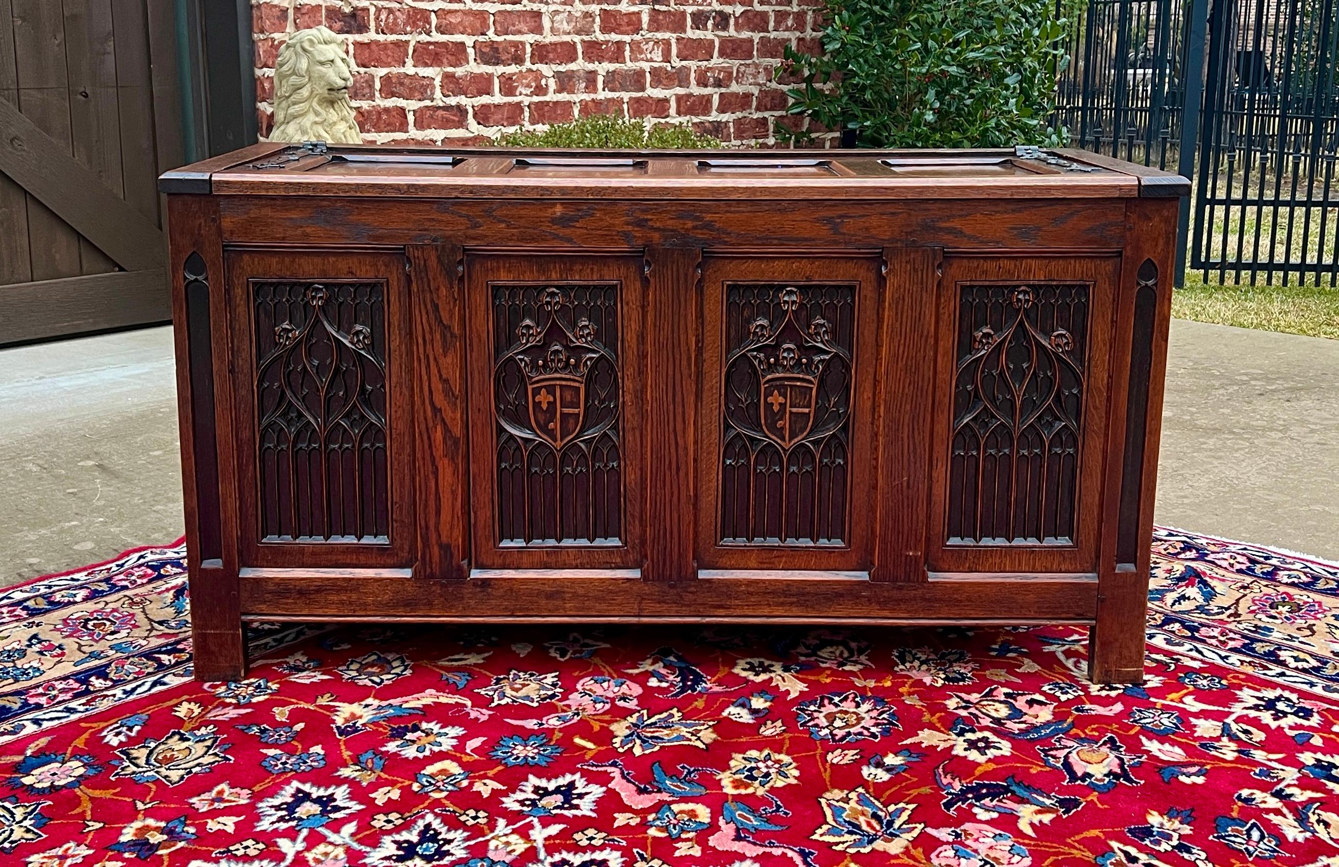 HANDSOME Antique English Trunk, Chest, Blanket Box, Coffer, or Coffee Table with Lift-Top Storage~~HIGHLY CARVED~~c. 1900-1920s


        SPECTACULAR gothic design with iron strap hinges~~ Carved linen fold sides, paneled back, gothic tracery,