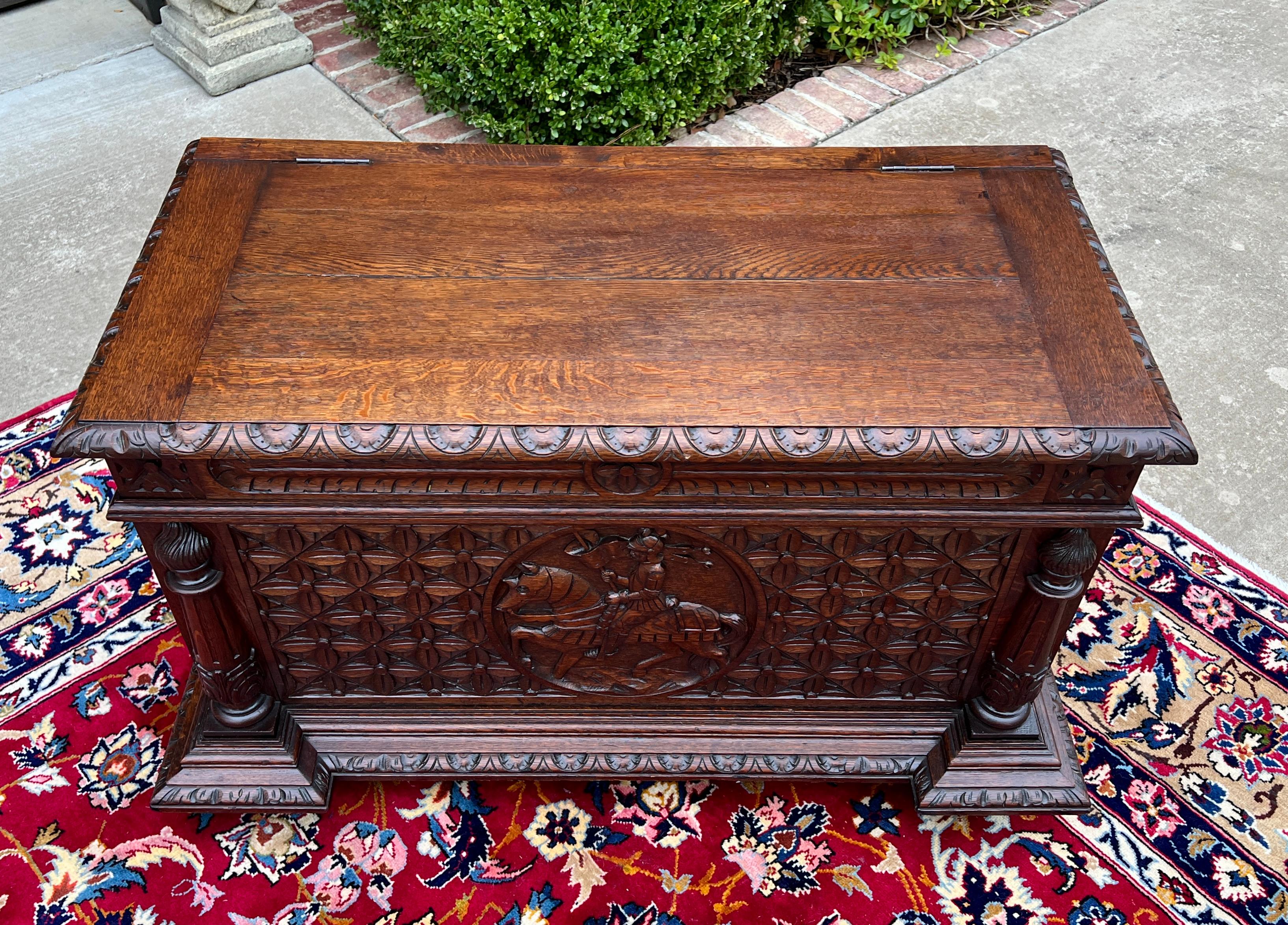 Quercia Antico baule inglese, baule per le coperte, baule per l'immagazzinamento, baule in quercia C. A. Knight 1900-1920 in vendita