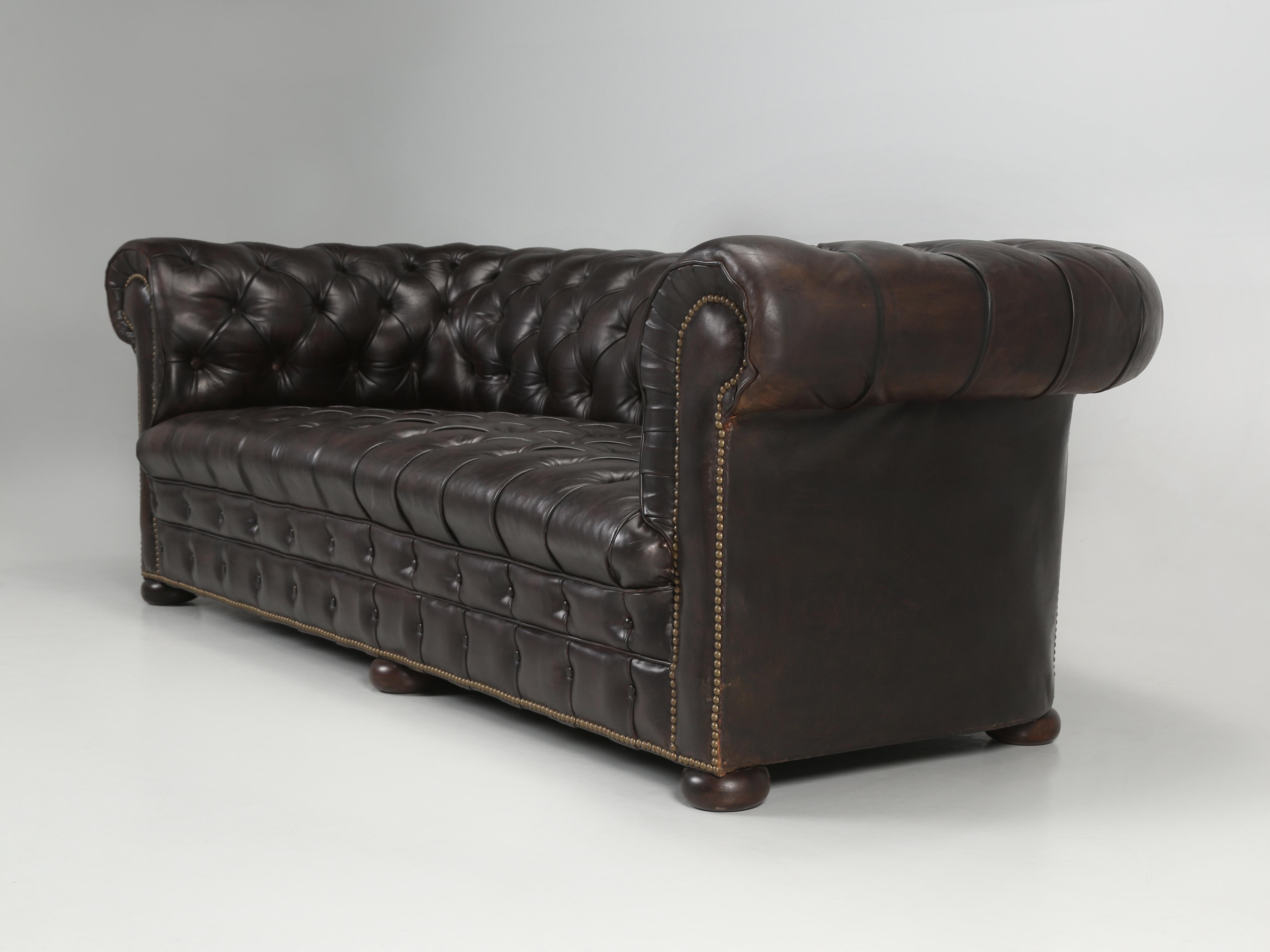 Antique English Tufted Original Leather Chesterfield Sofa Thoroughly Restored For Sale 9