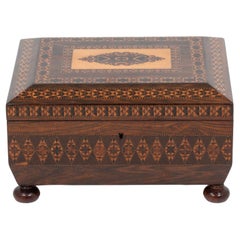 Costurero inglés antiguo de Tunbridge Ware