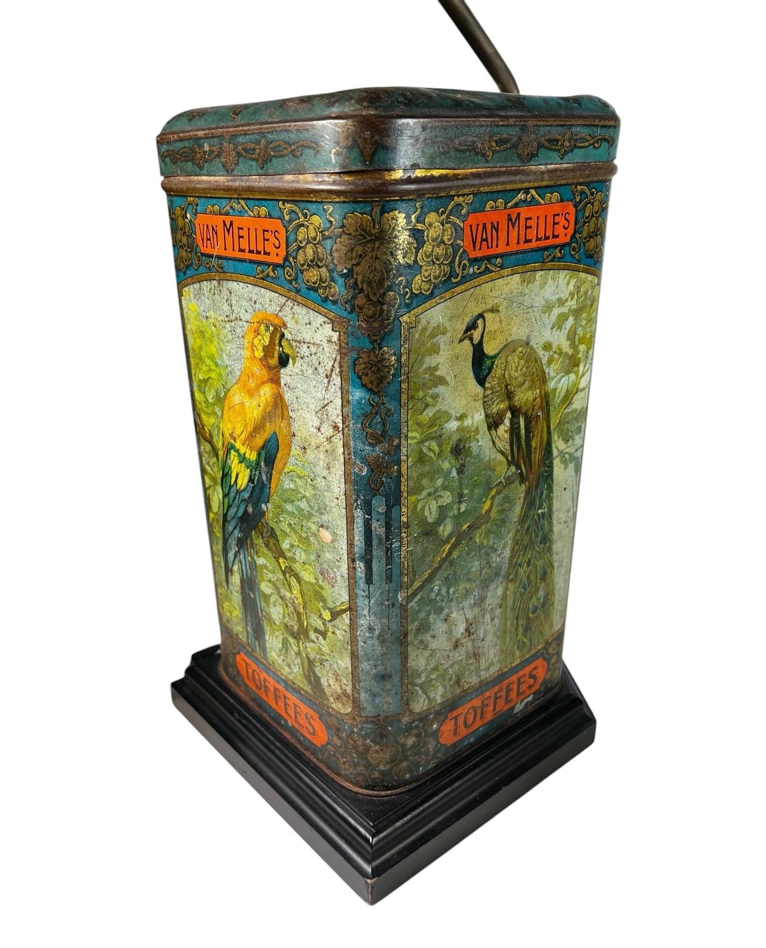 Antique English Van Melle's Toffees Tin Table Lamp With Parrots In Good Condition For Sale In Dallas, TX