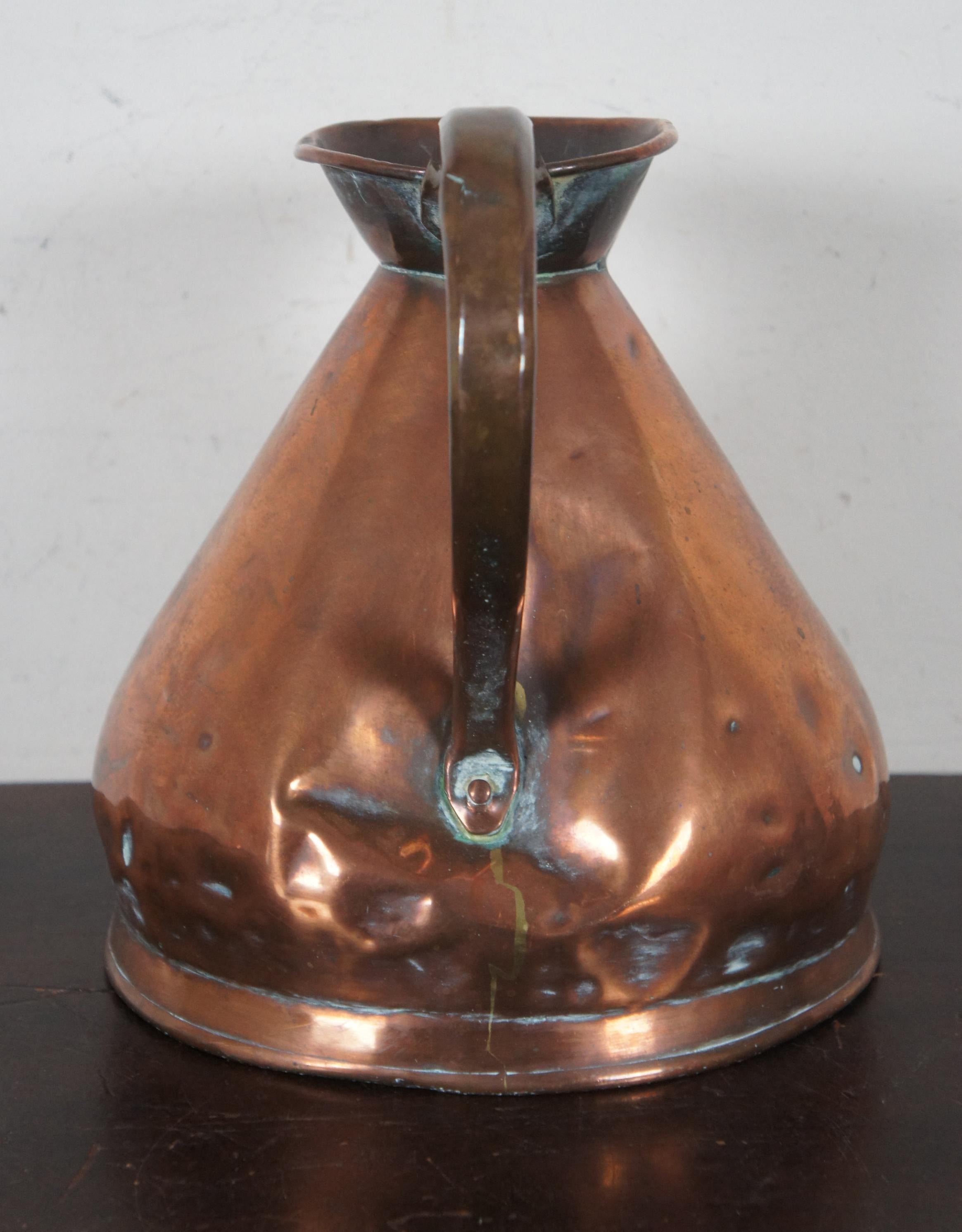 Antique English Victorian 1 Gallon Copper Haystack Pitcher Flagon Ale Jug In Good Condition In Dayton, OH