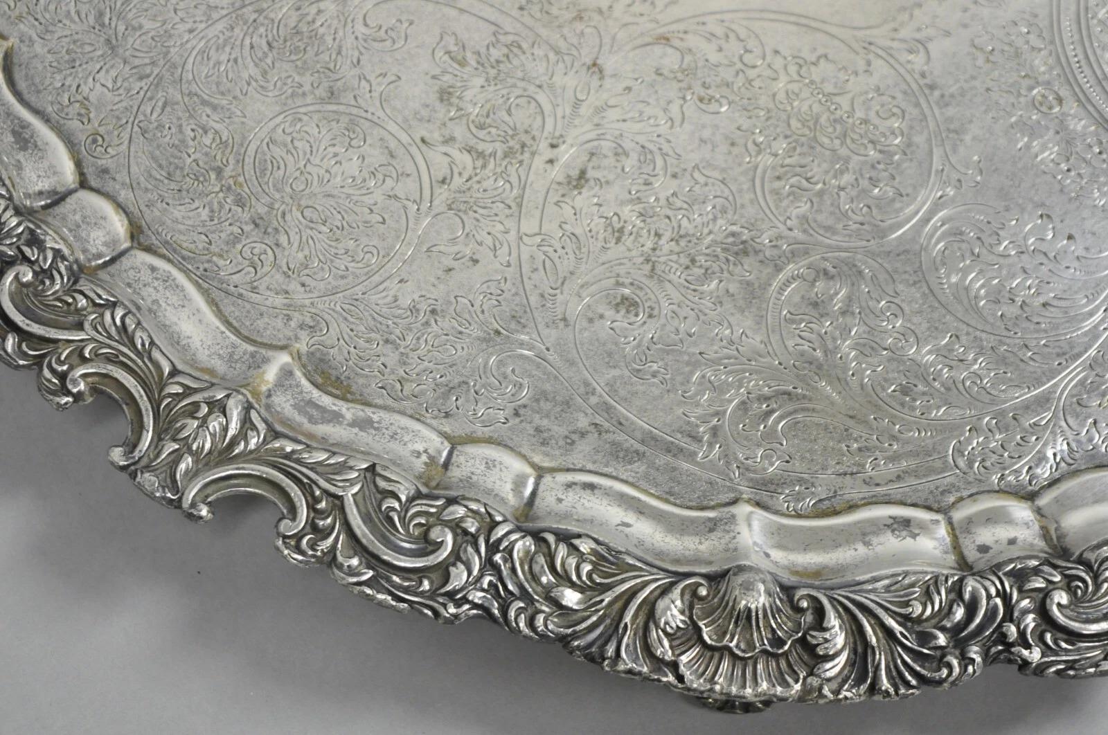 Plaqué argent Ancien plateau de service rond de 22 pouces en métal argenté de style victorien anglais en vente