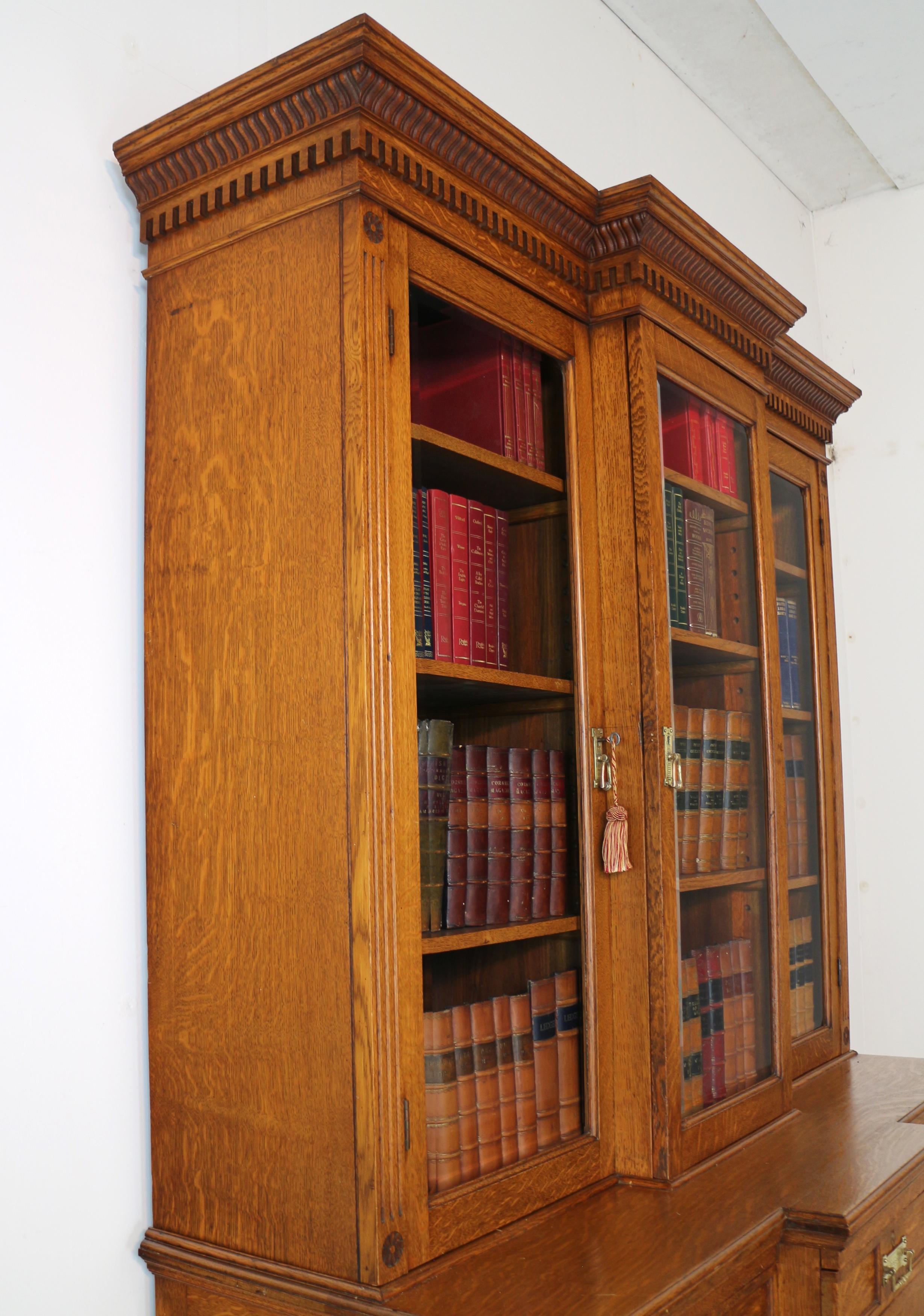 Antique English Victorian Art Nouveau Oak Breakfront Bookcase Display Cabinet 12
