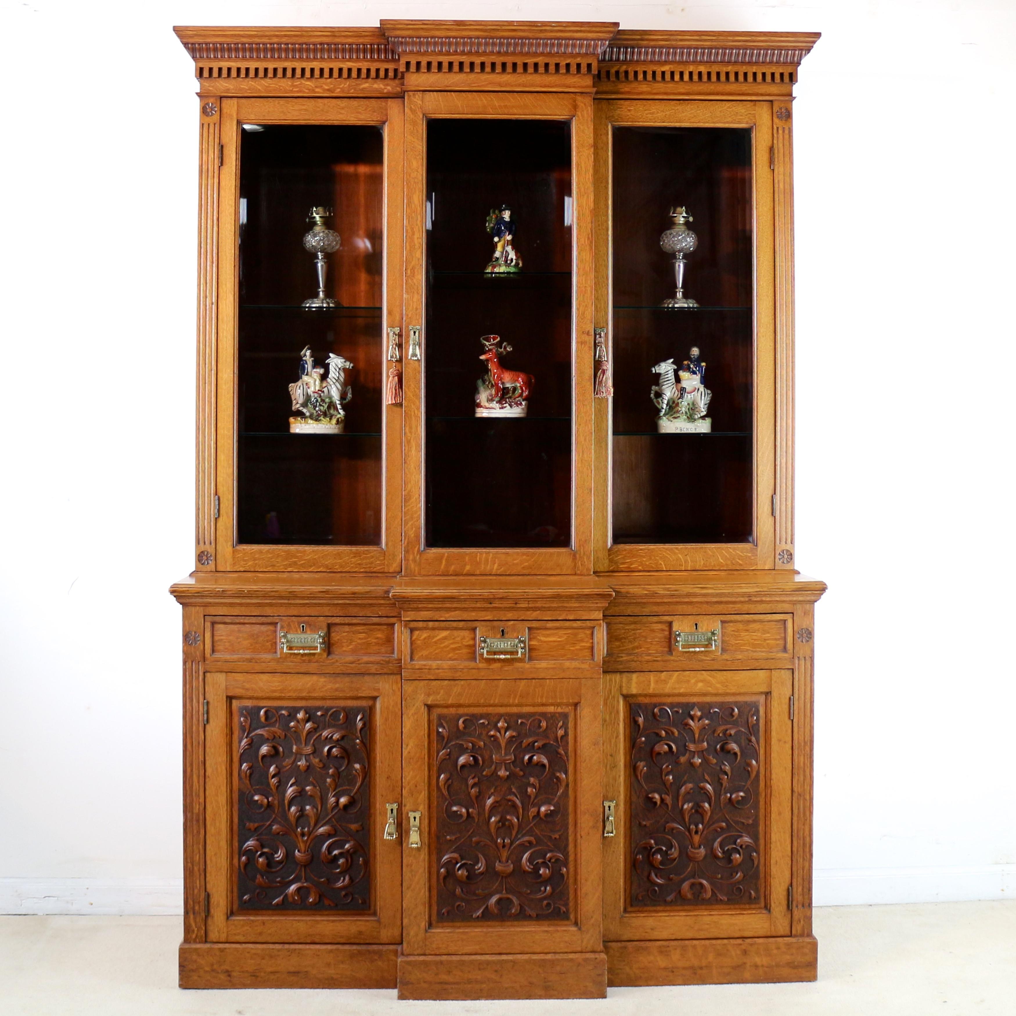 Antique English Victorian Art Nouveau Oak Breakfront Bookcase Display Cabinet For Sale 15