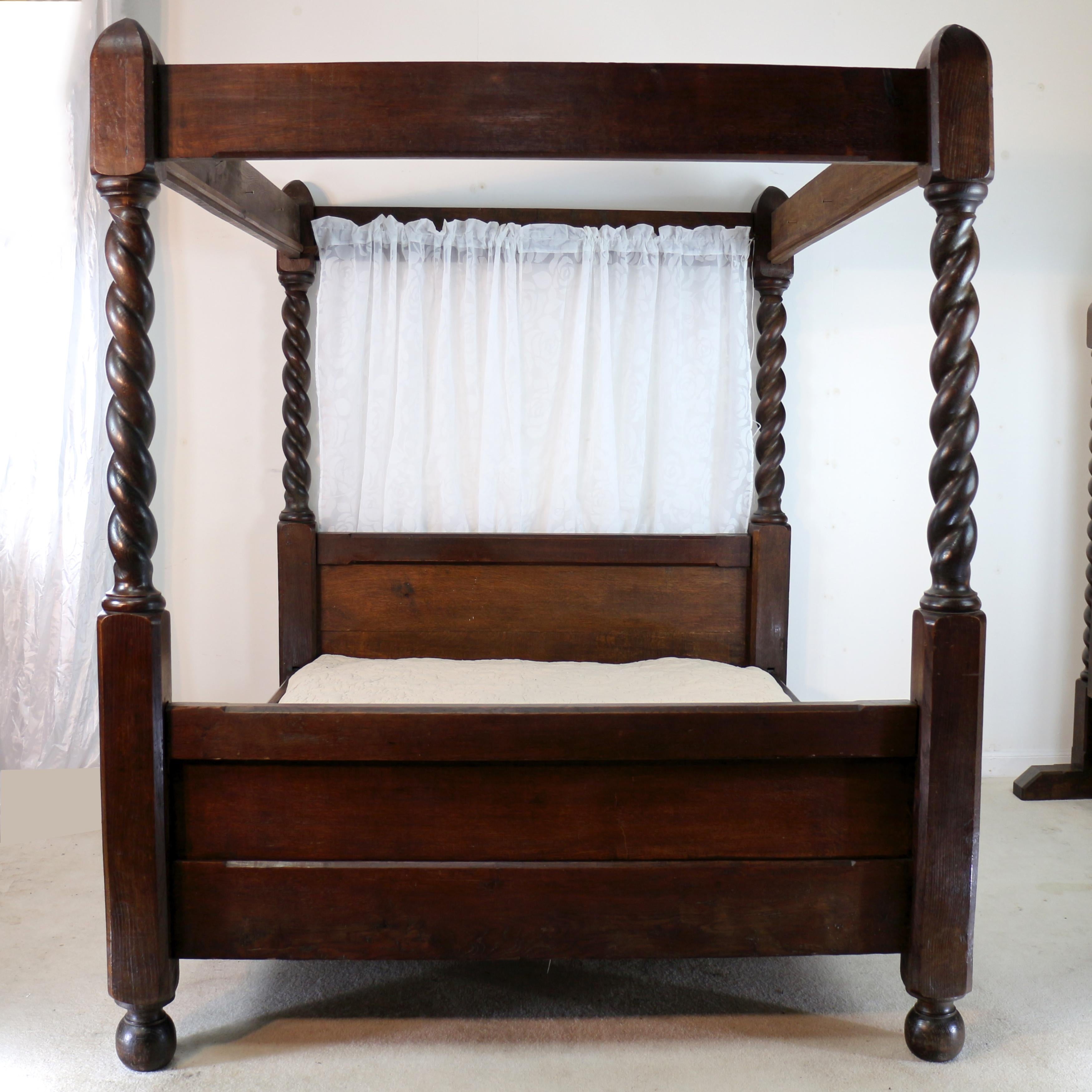 Antique English Victorian Arts & Crafts Oak Four Poster Bed 7