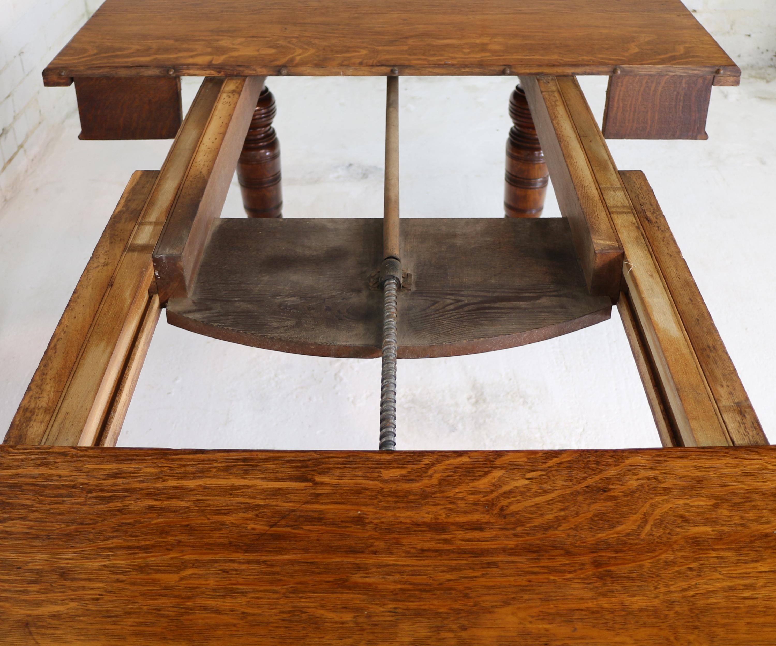 Antique English Victorian Arts & Crafts Oak Dining Table and 2 Leaves, Seats 10 In Good Condition In Glasgow, GB