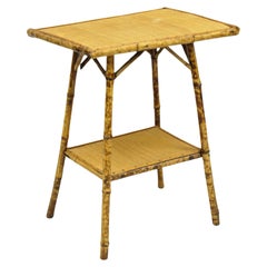 Mesa auxiliar antigua inglesa victoriana de bambú y caña de 2 pisos para plantas