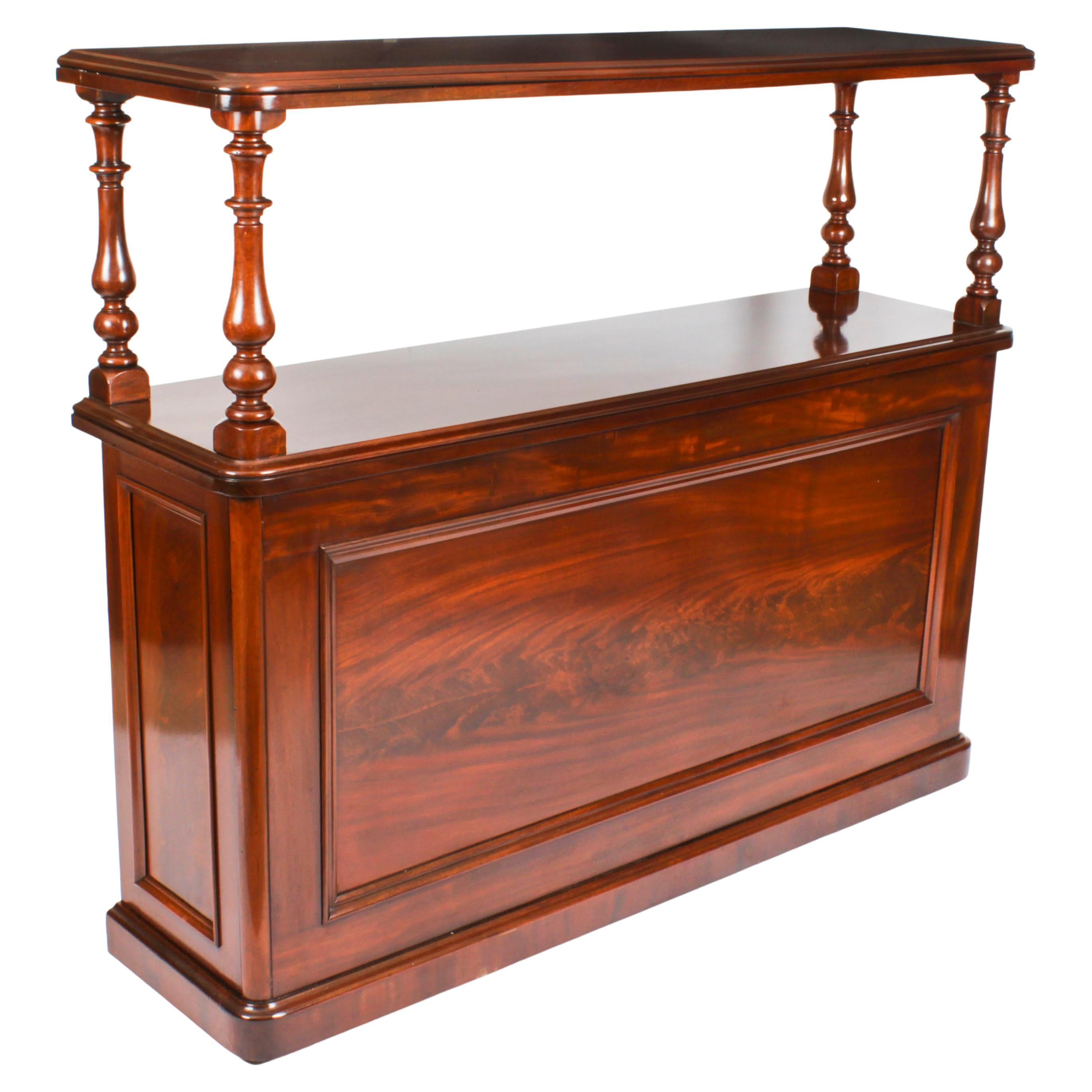 Antique English Victorian Bar Dry Bar 19th Century For Sale