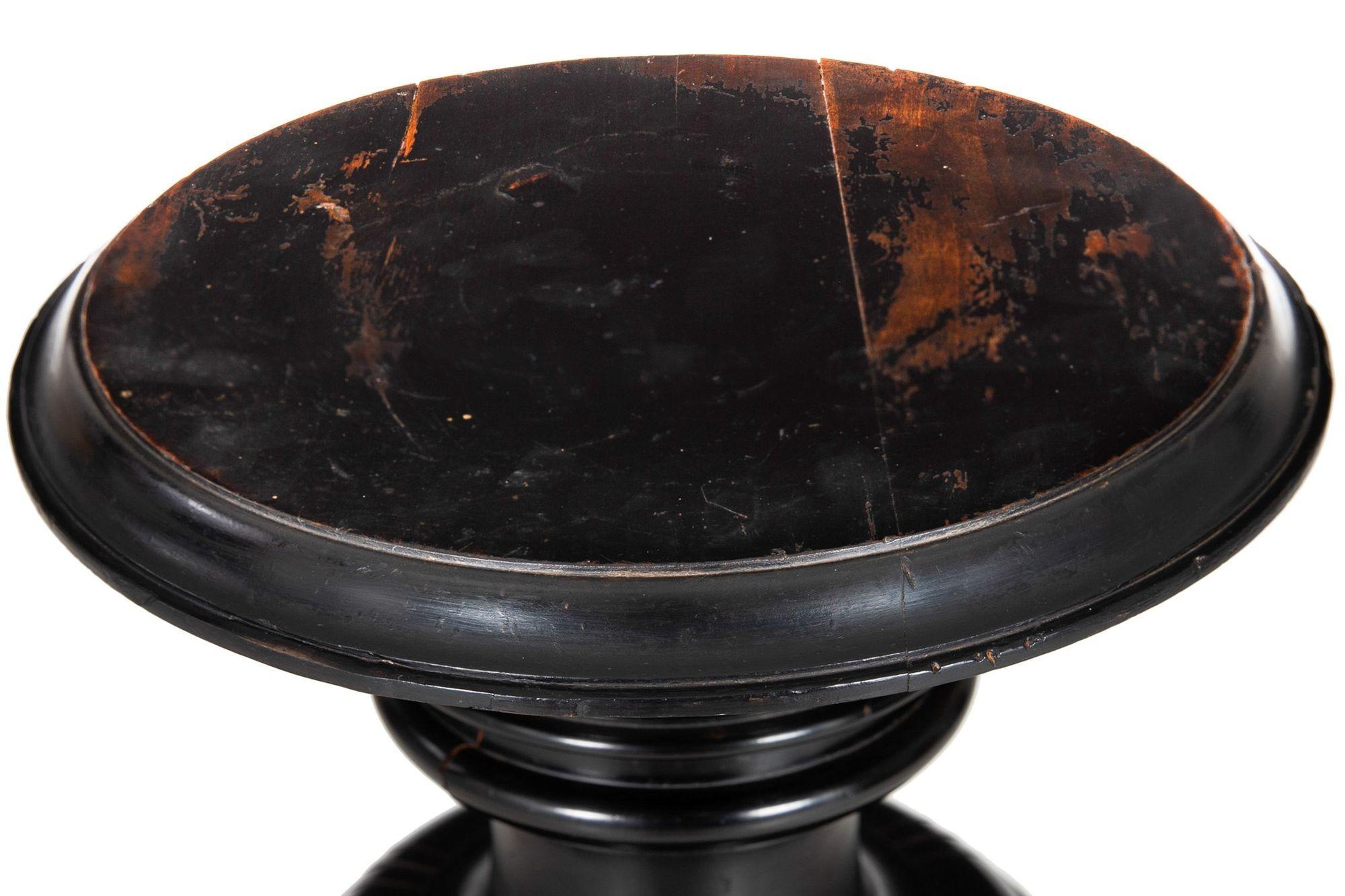 Wood Antique English Victorian Black Ebonized Pedestal circa 1870 For Sale