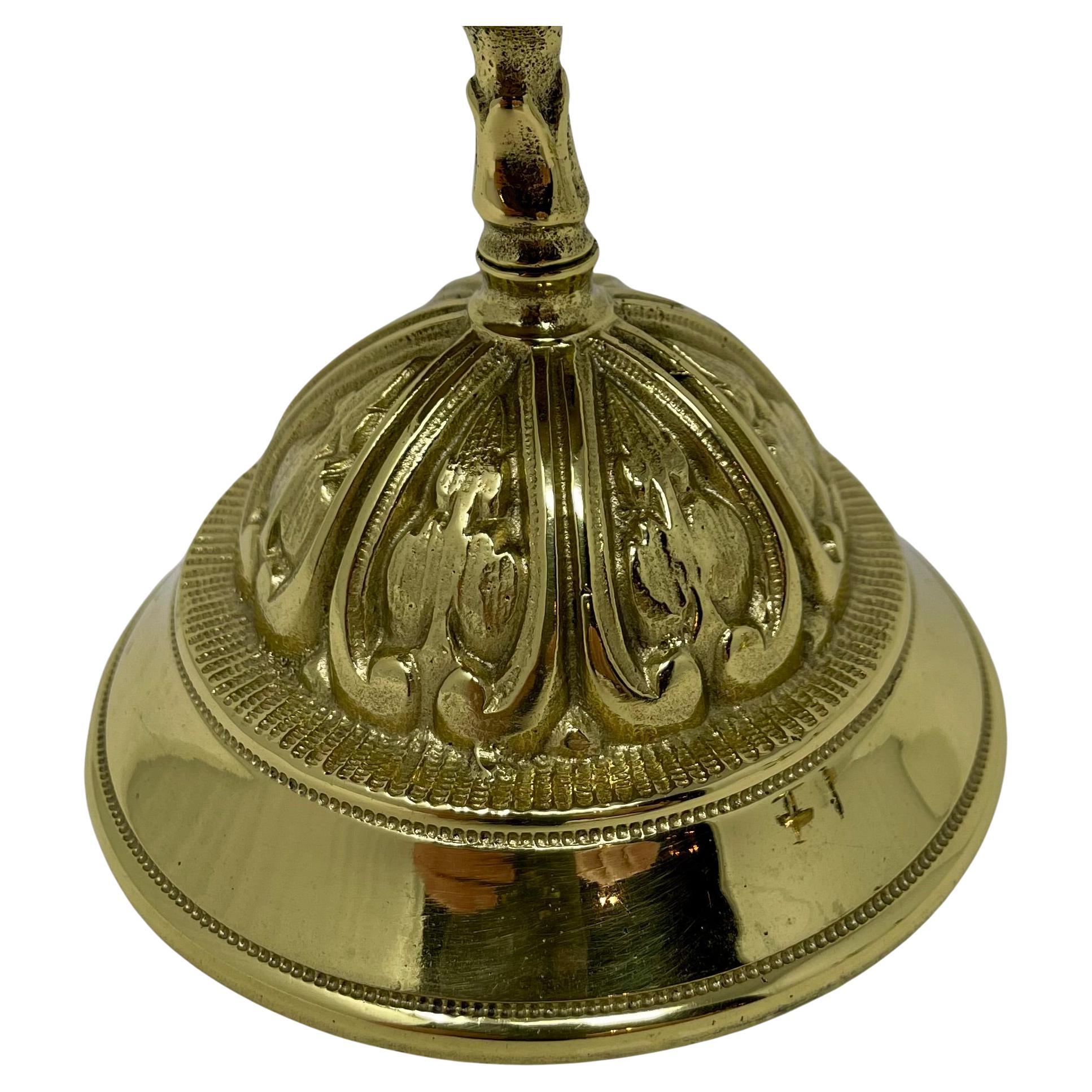 Antique English Victorian Brass Desk Bell, Circa 1880-1890. In Good Condition For Sale In New Orleans, LA