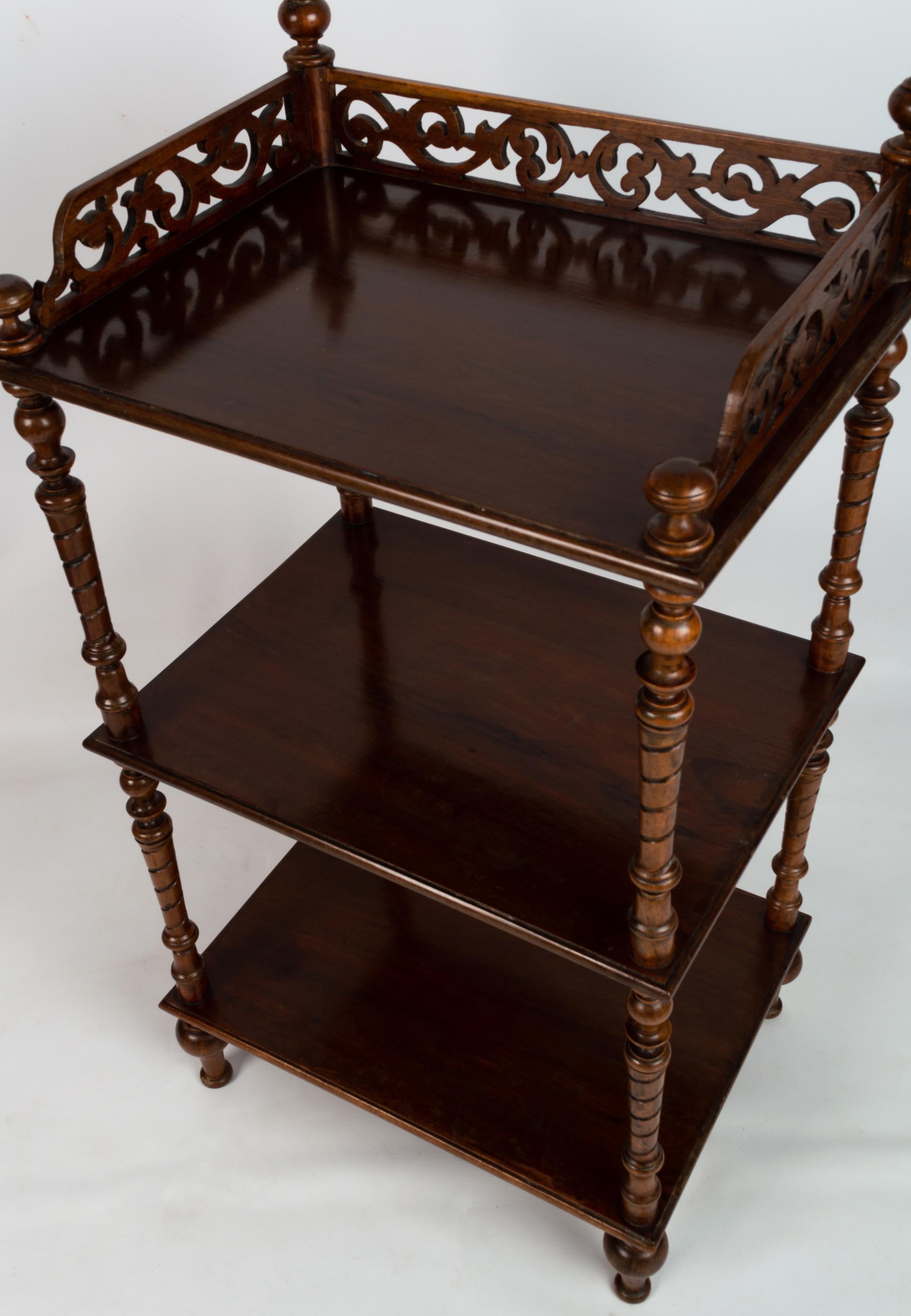Antique English Victorian Carved Mahogany Whatnot Etagere Shelves C.1880 For Sale 3