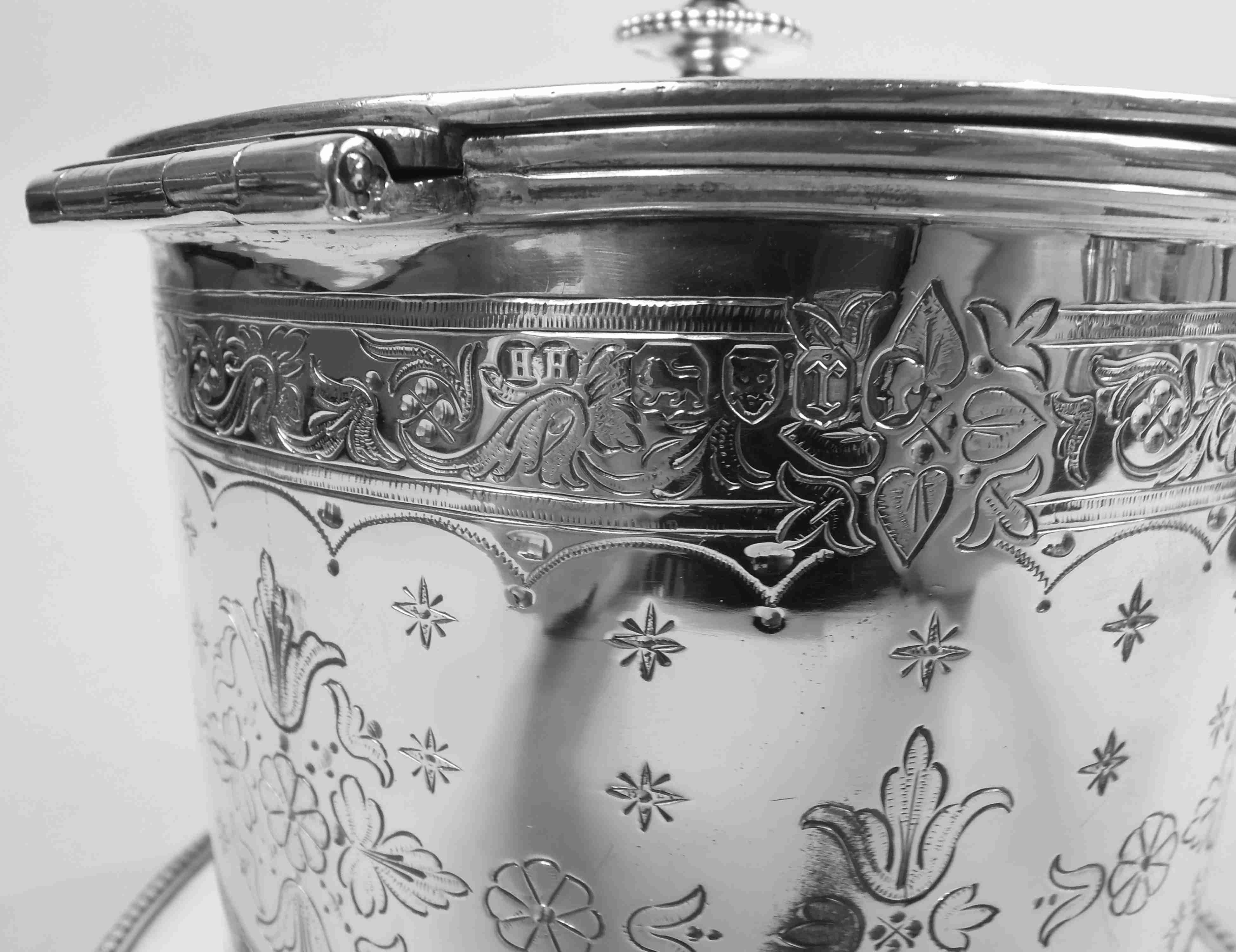 Antique English Victorian Classical Sterling Silver Biscuit Jar, 1872 For Sale 7