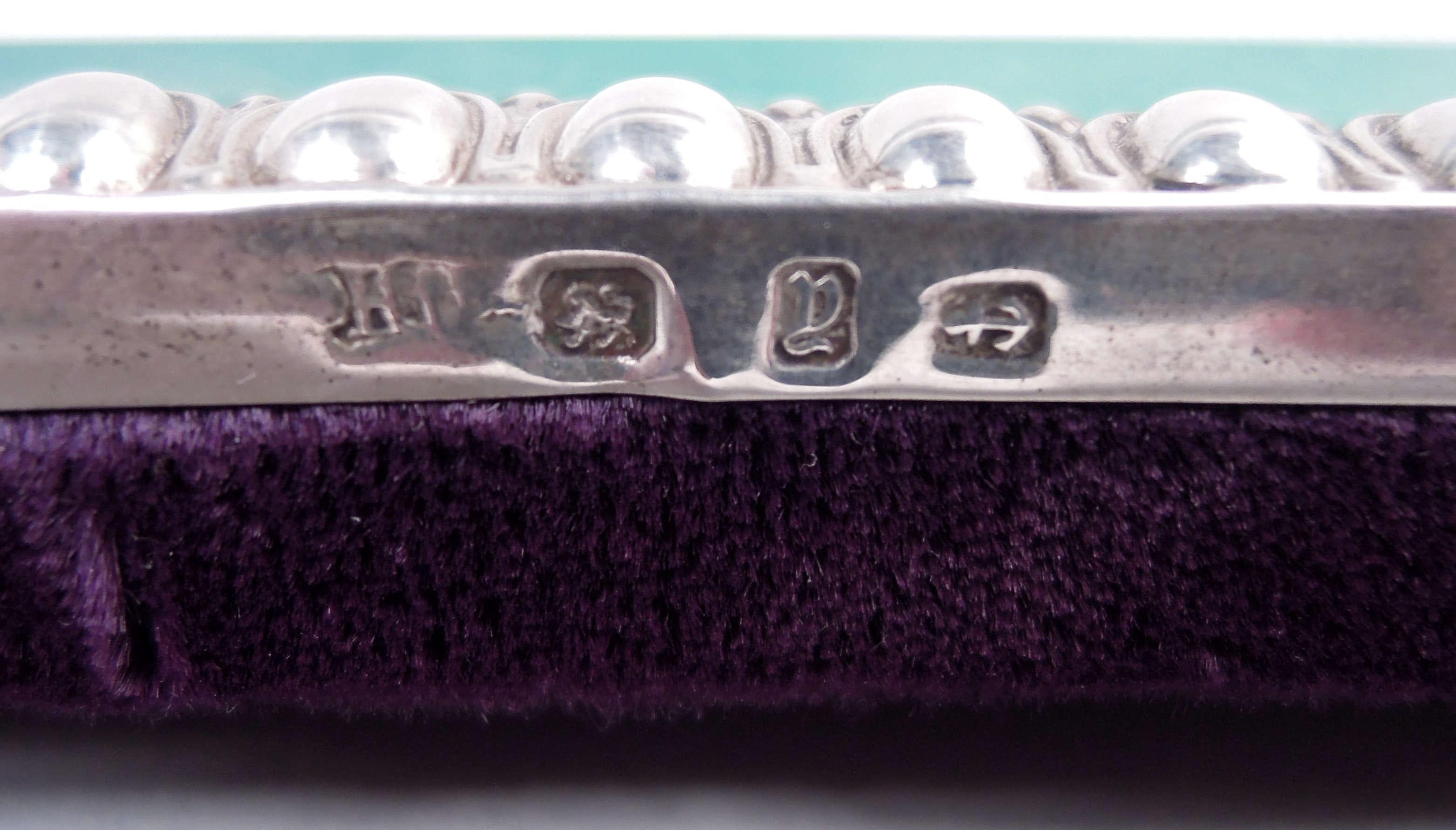 Antica cornice inglese vittoriana classica in argento sterling, 1898 In condizioni buone in vendita a New York, NY