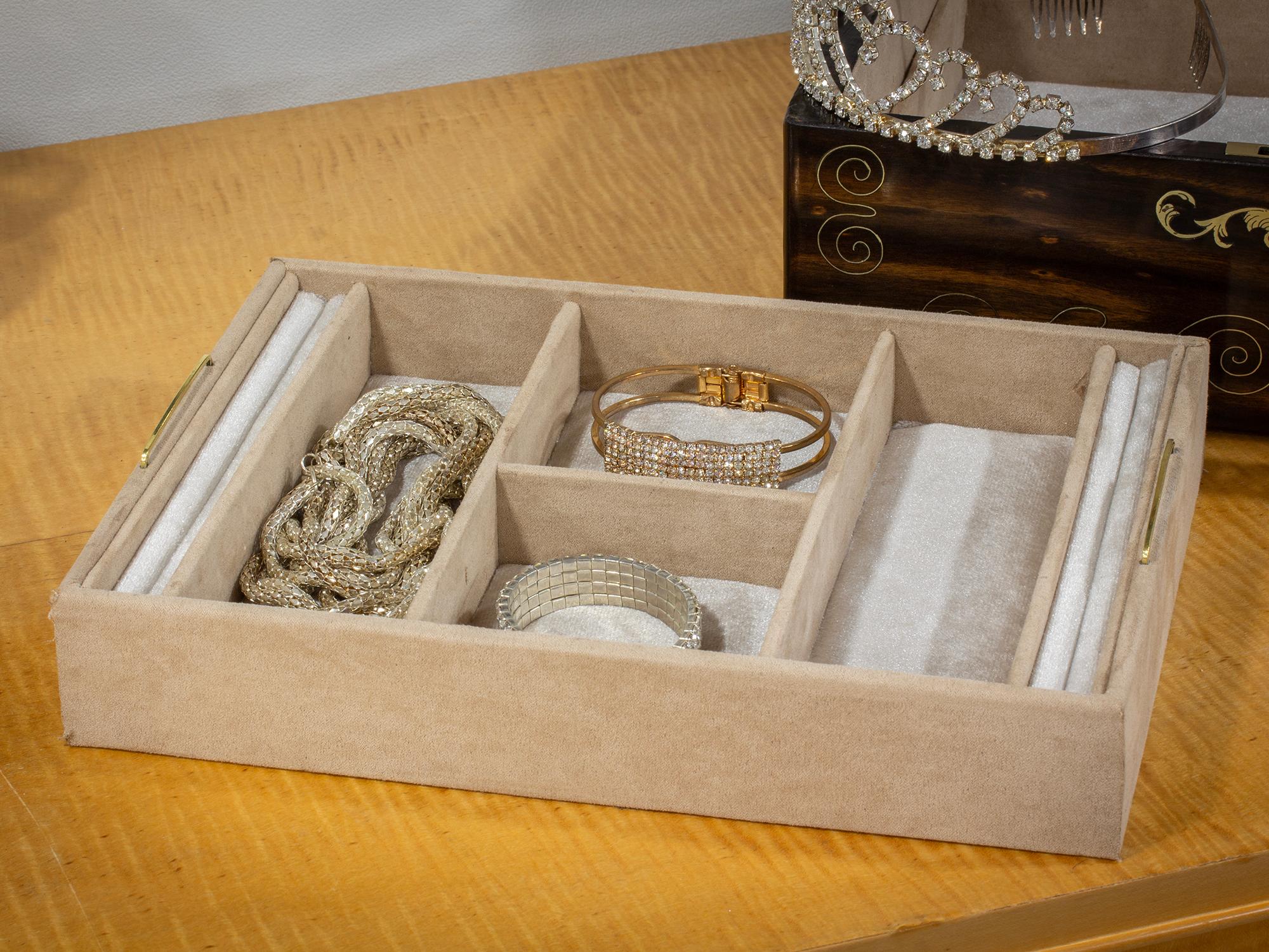 Antique English Victorian Coromandel and Mother of Pearl Jewellery Box For Sale 9