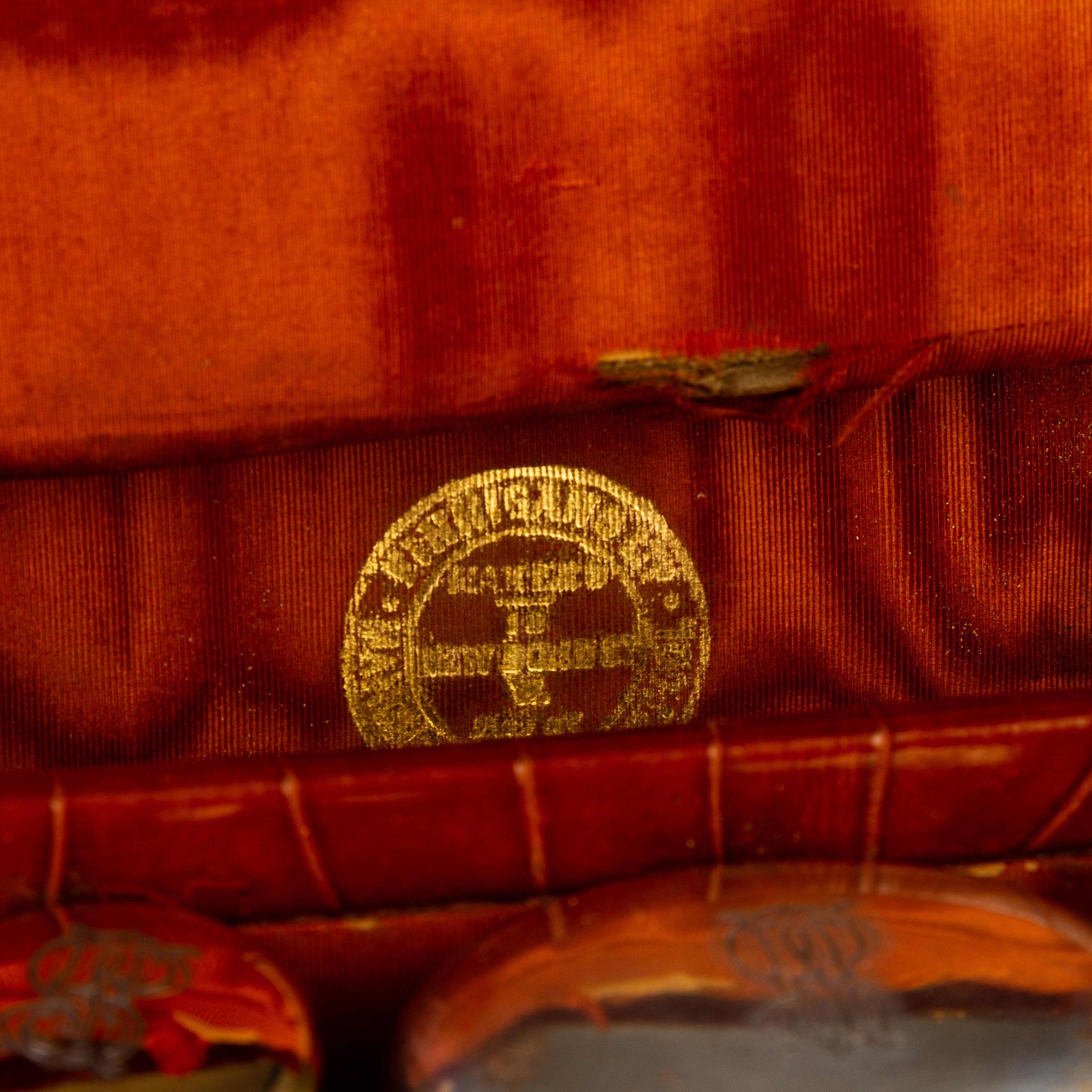 Antique English Victorian Crocodile Skin Vanity Travelling Case 19th Century In Good Condition In Nottingham, GB