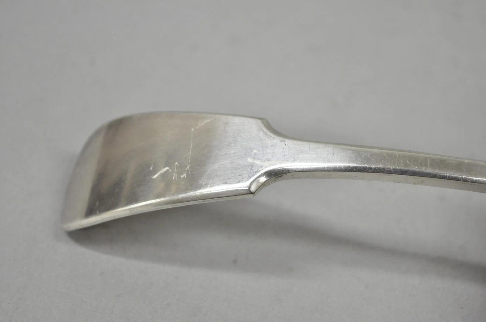 Antico mestolo da zuppa inglese vittoriano Daniel & Arter con motivo a violino e placcato in argento In condizioni buone in vendita a Philadelphia, PA