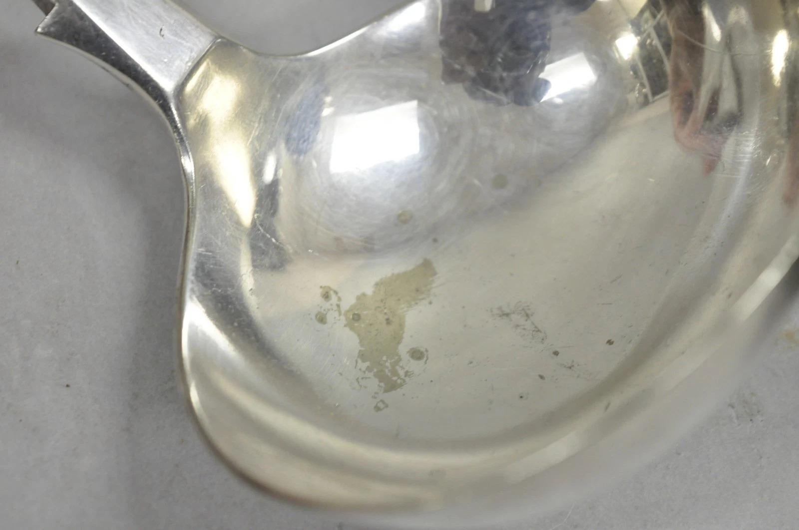 Placcato argento Antico mestolo da zuppa inglese vittoriano Daniel & Arter con motivo a violino e placcato in argento in vendita