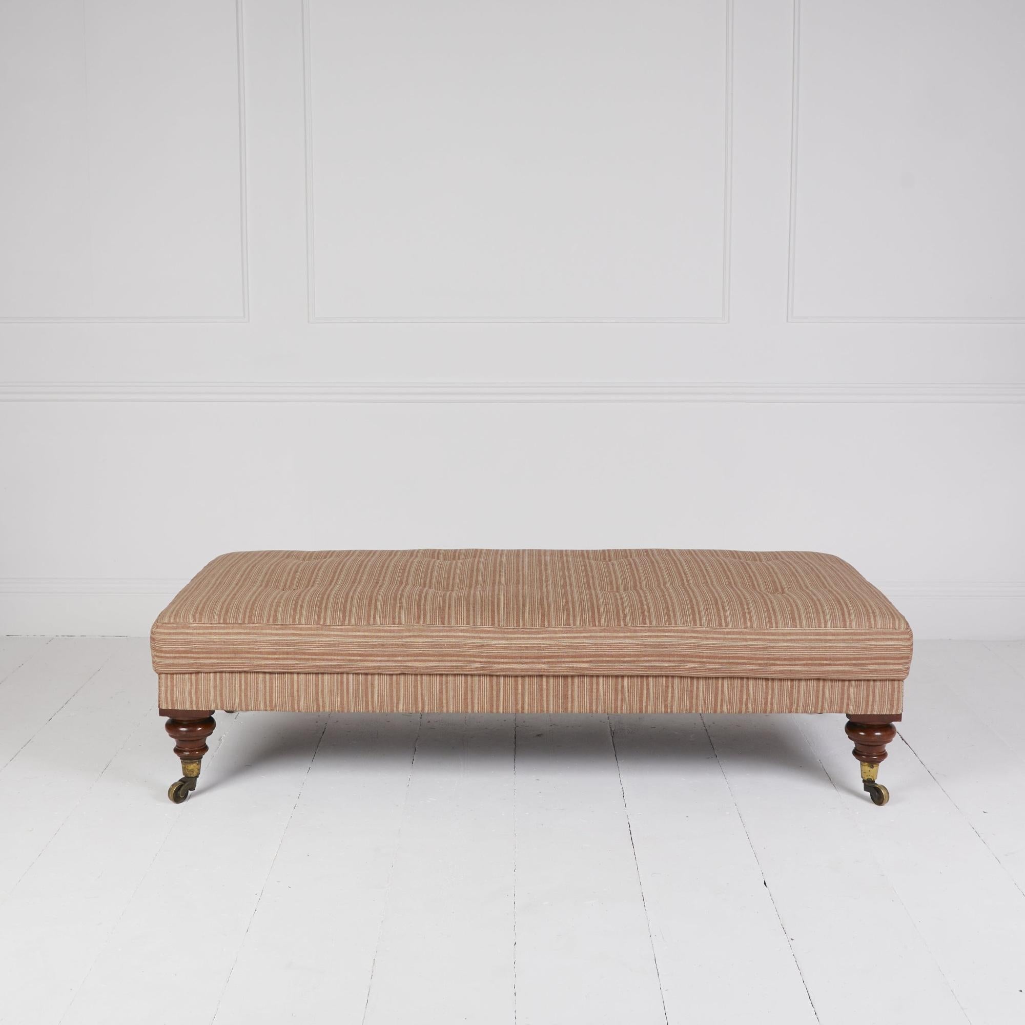 Tabouret ancien anglais victorien daybed ottoman en vente 5