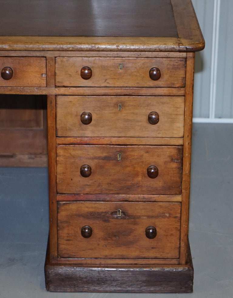 Antique English Victorian Double Sided Oak Twin Pedestal 18 Drawer