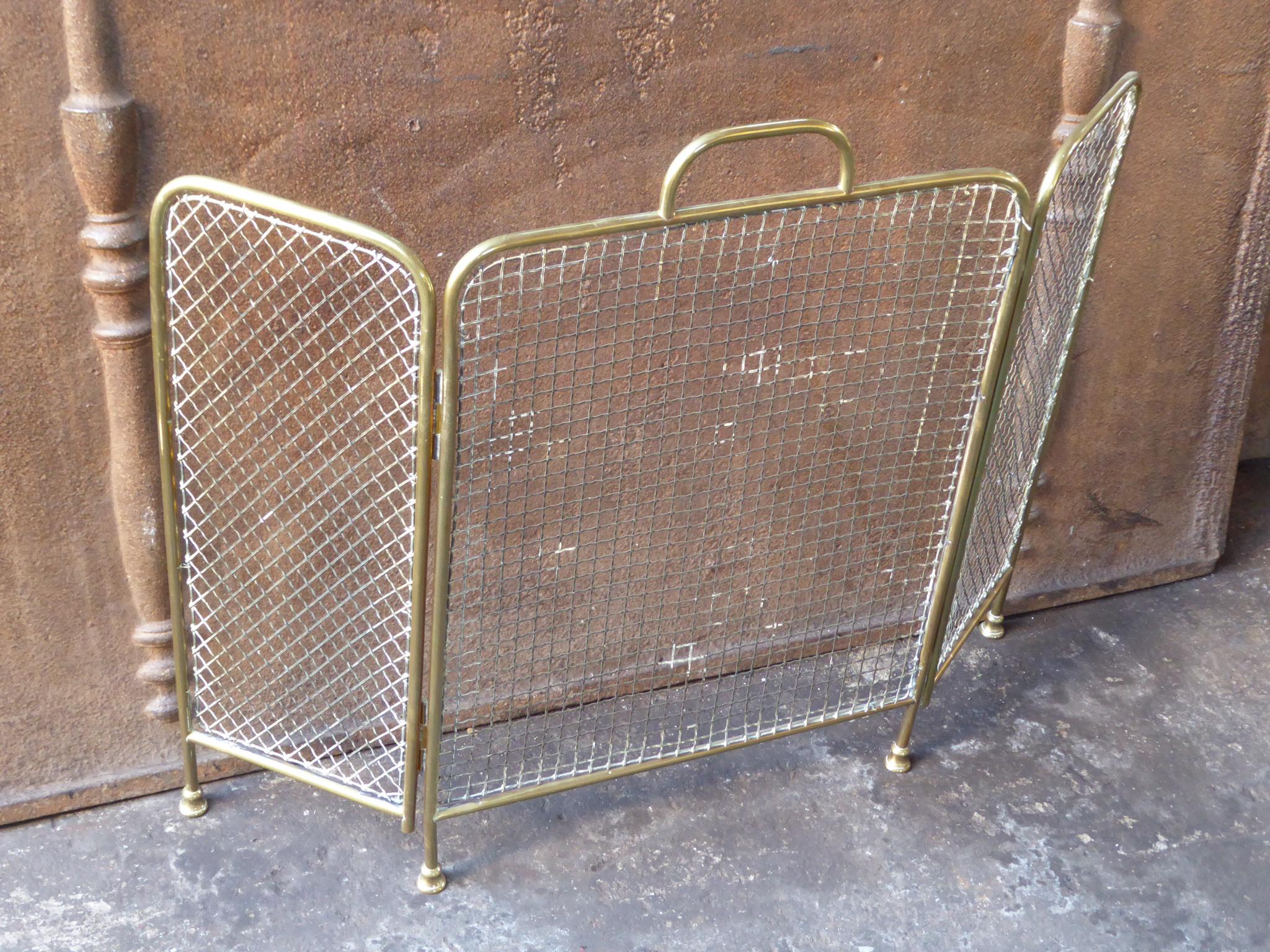 Antique English Victorian Fireplace Screen or Fire Screen, 19th Century In Good Condition In Amerongen, NL