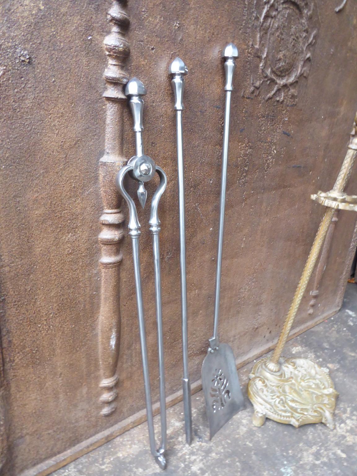 Antique English Victorian Fireplace Tools or Fire Tools, 19th Century For Sale 4