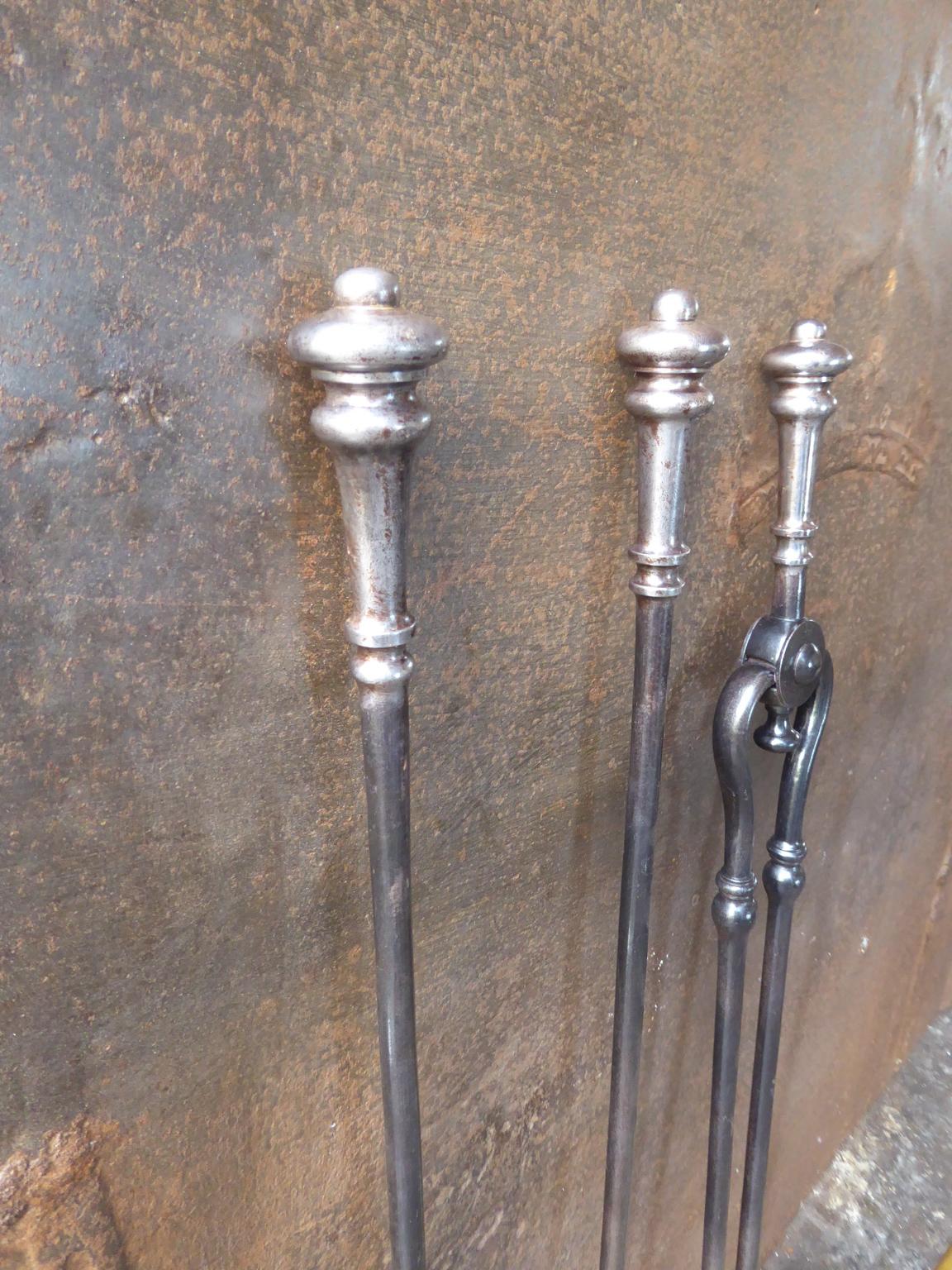 Antique English Victorian Fireplace Tools or Fire Tools, 19th Century For Sale 4
