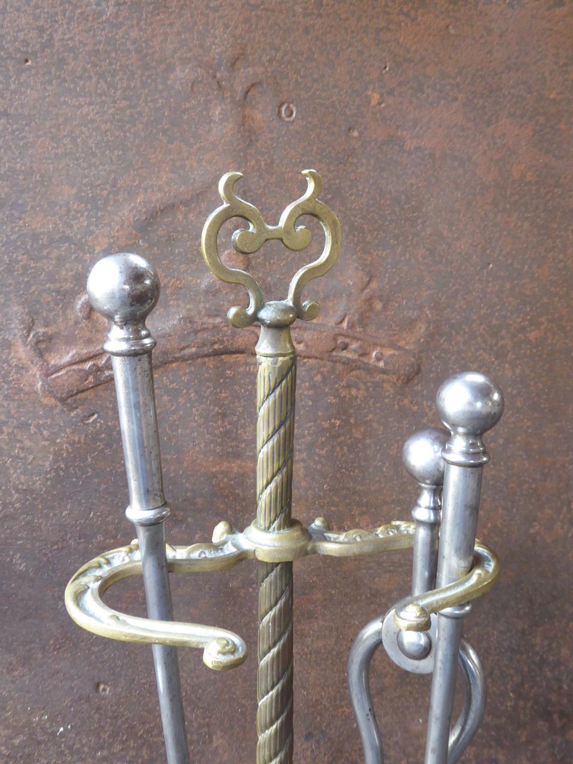 Antique English Victorian Fireplace Tools or Fire Tools, 19th Century In Good Condition For Sale In Amerongen, NL