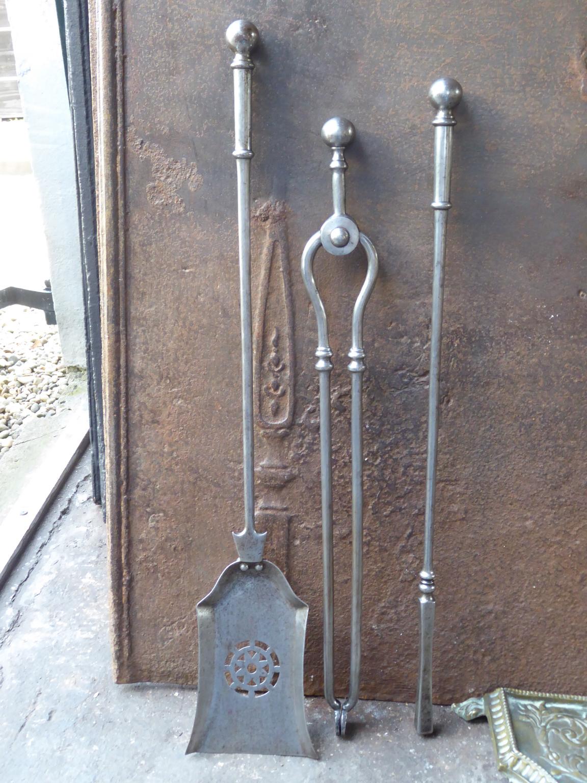 Antique English Victorian Fireplace Tools or Fire Tools, 19th Century For Sale 1