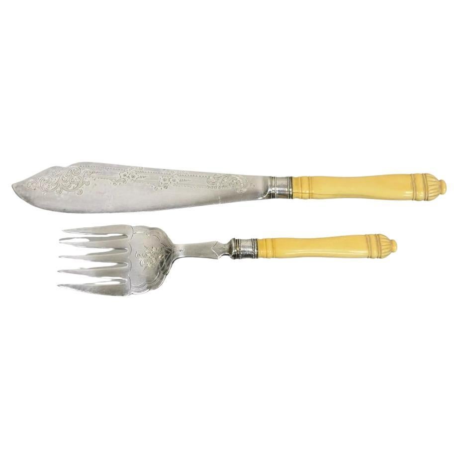 Antiguo juego inglés victoriano de cuchillo y tenedor de pescado con grabado floral Mango de celuloide