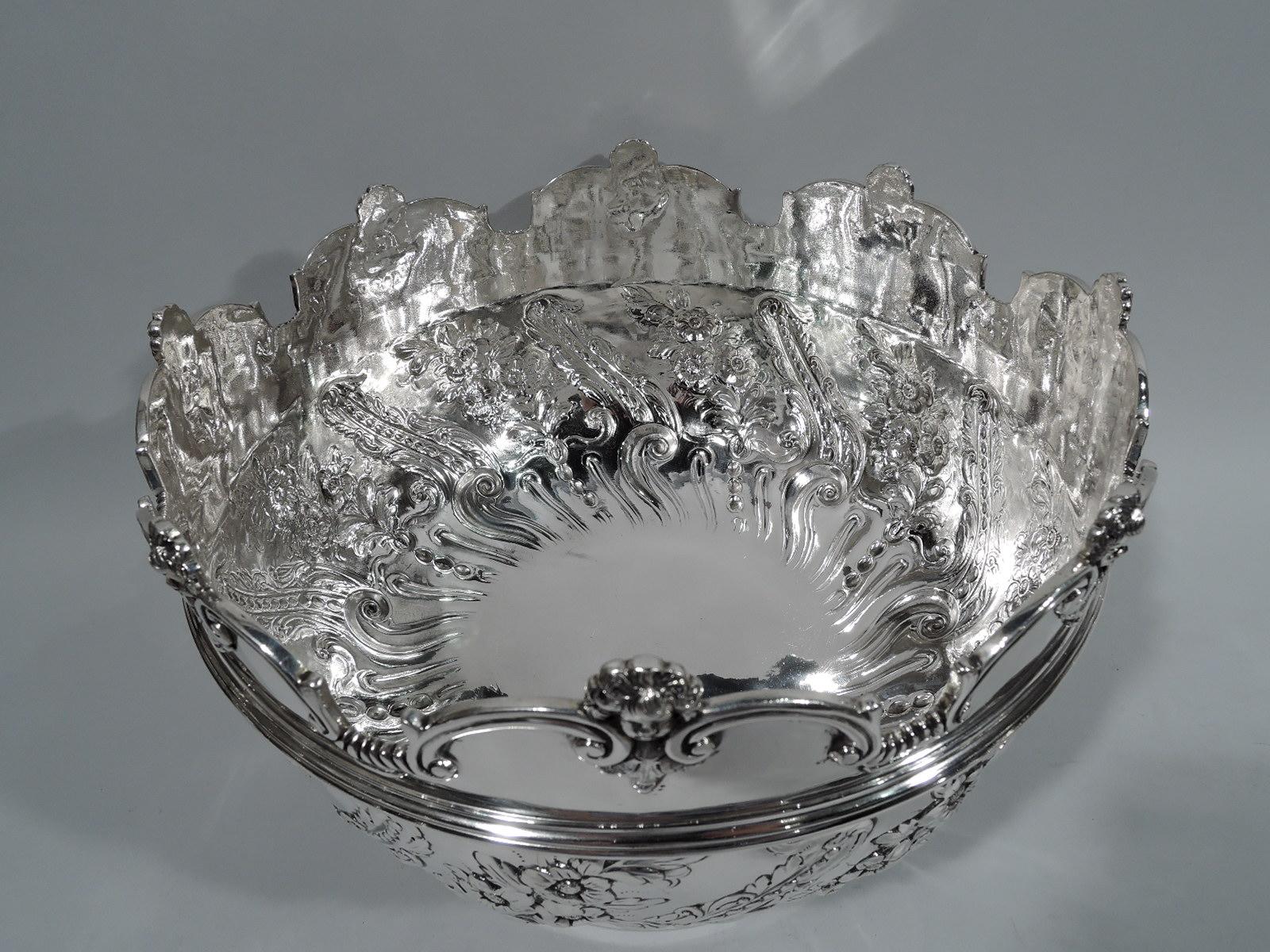 Antique English Victorian Georgian Sterling Silver Monteith Bowl In Excellent Condition In New York, NY