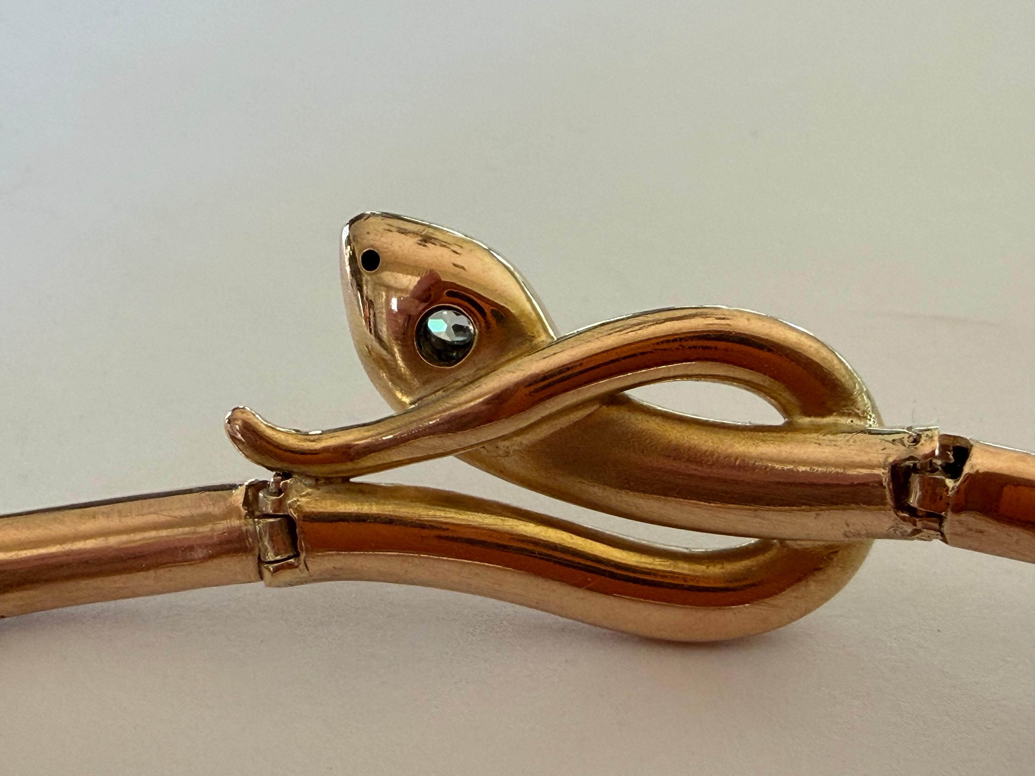 Ancien bracelet anglais victorien en or et diamants à maillons serpents en vente 1