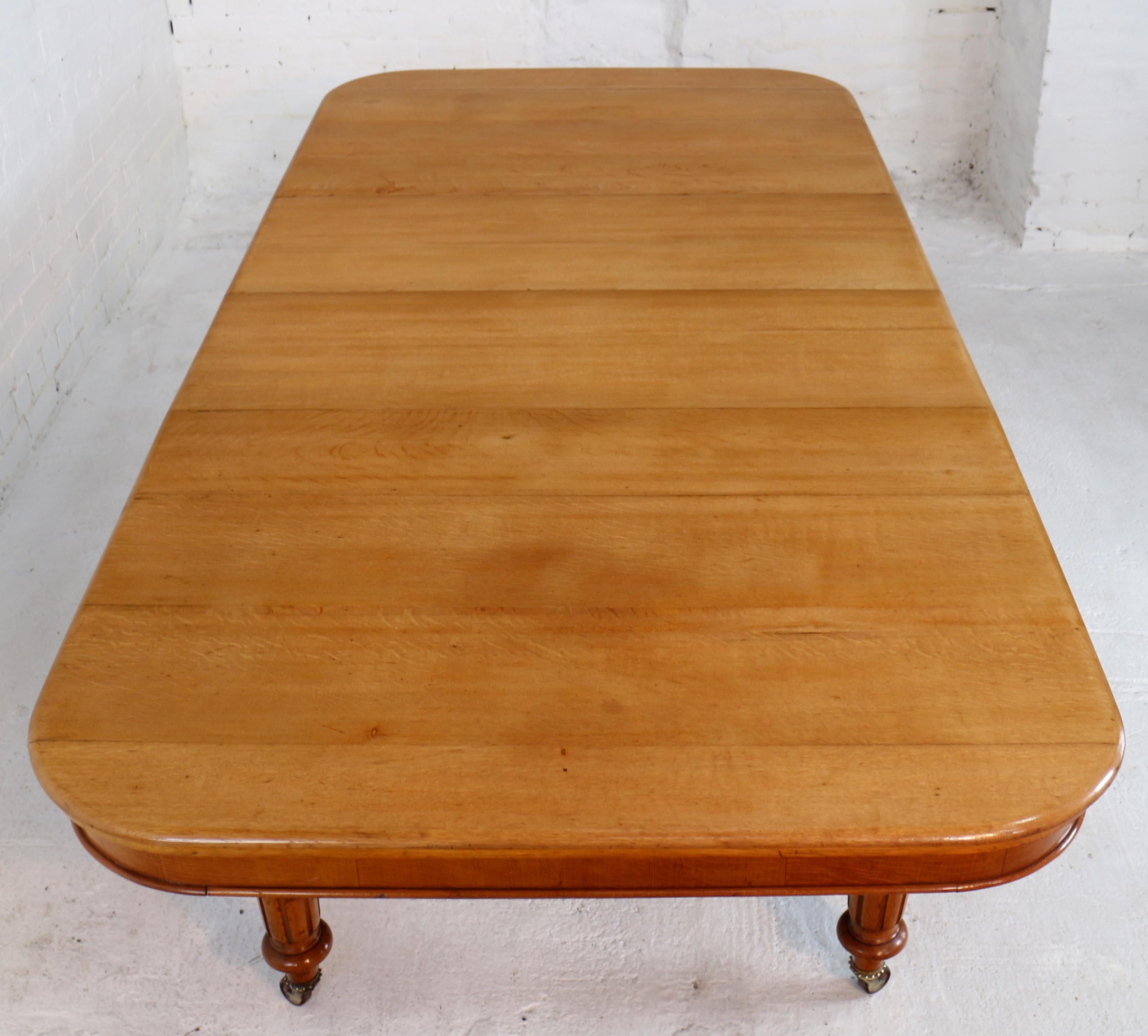 Antique English Victorian Golden Oak Extending Dining Table and Two Leaves 3