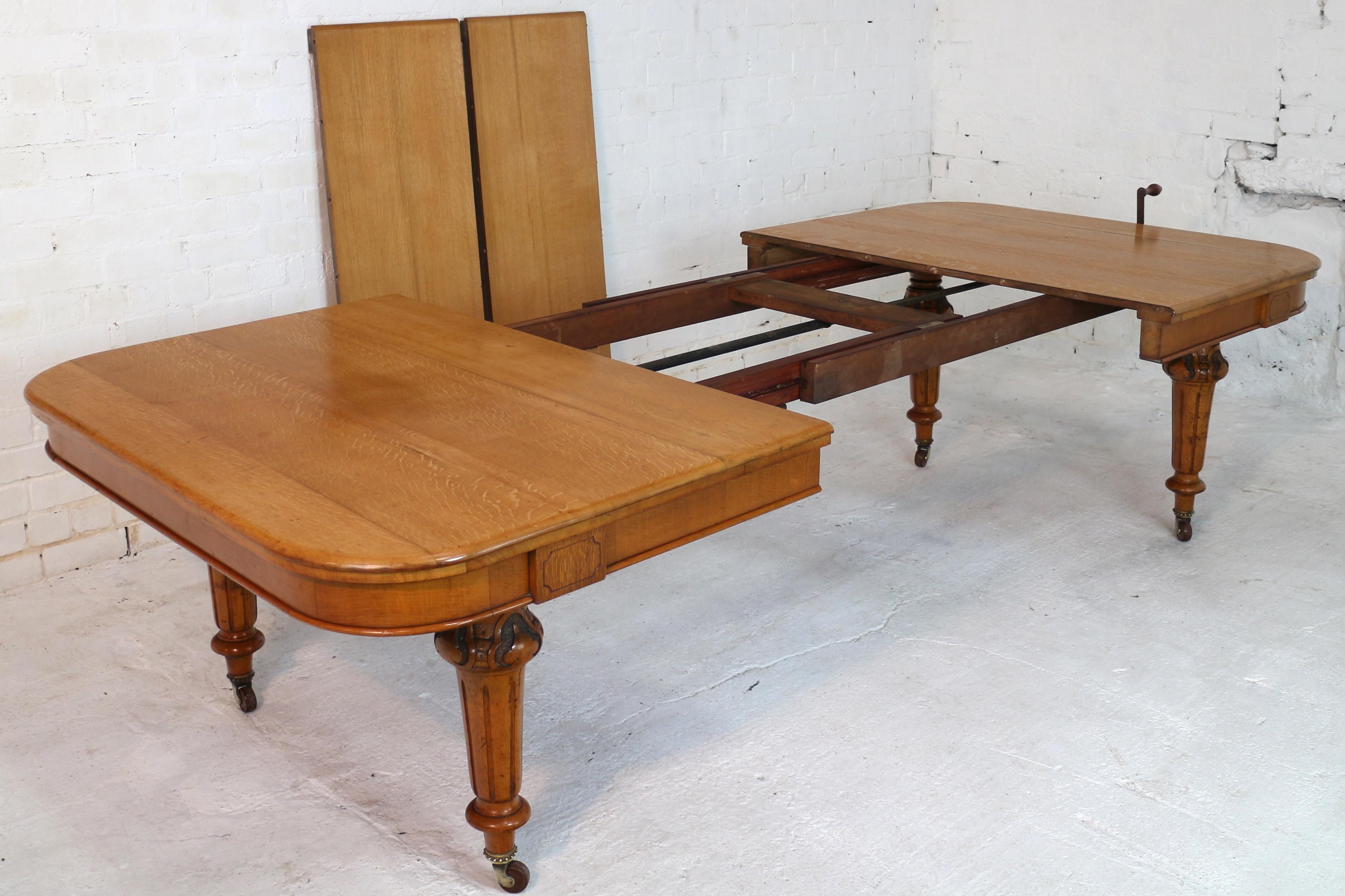 Antique English Victorian Golden Oak Extending Dining Table and Two Leaves 4