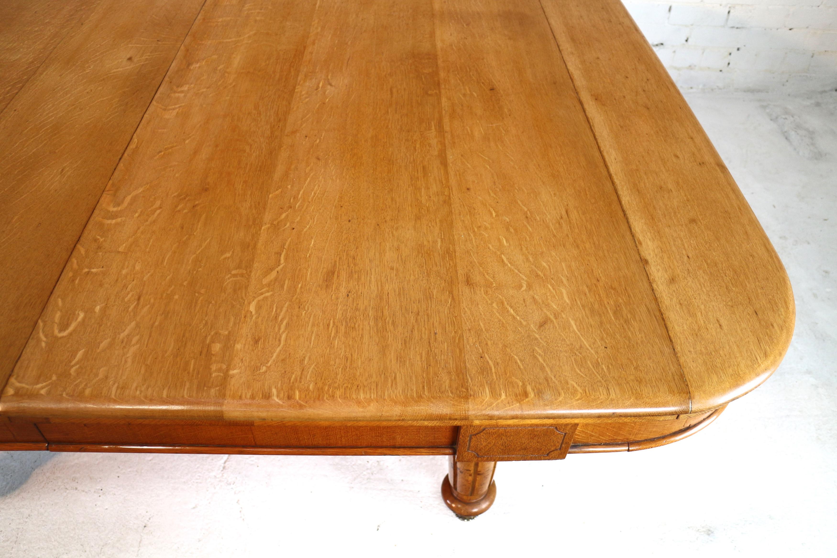 Antique English Victorian Golden Oak Extending Dining Table and Two Leaves 12